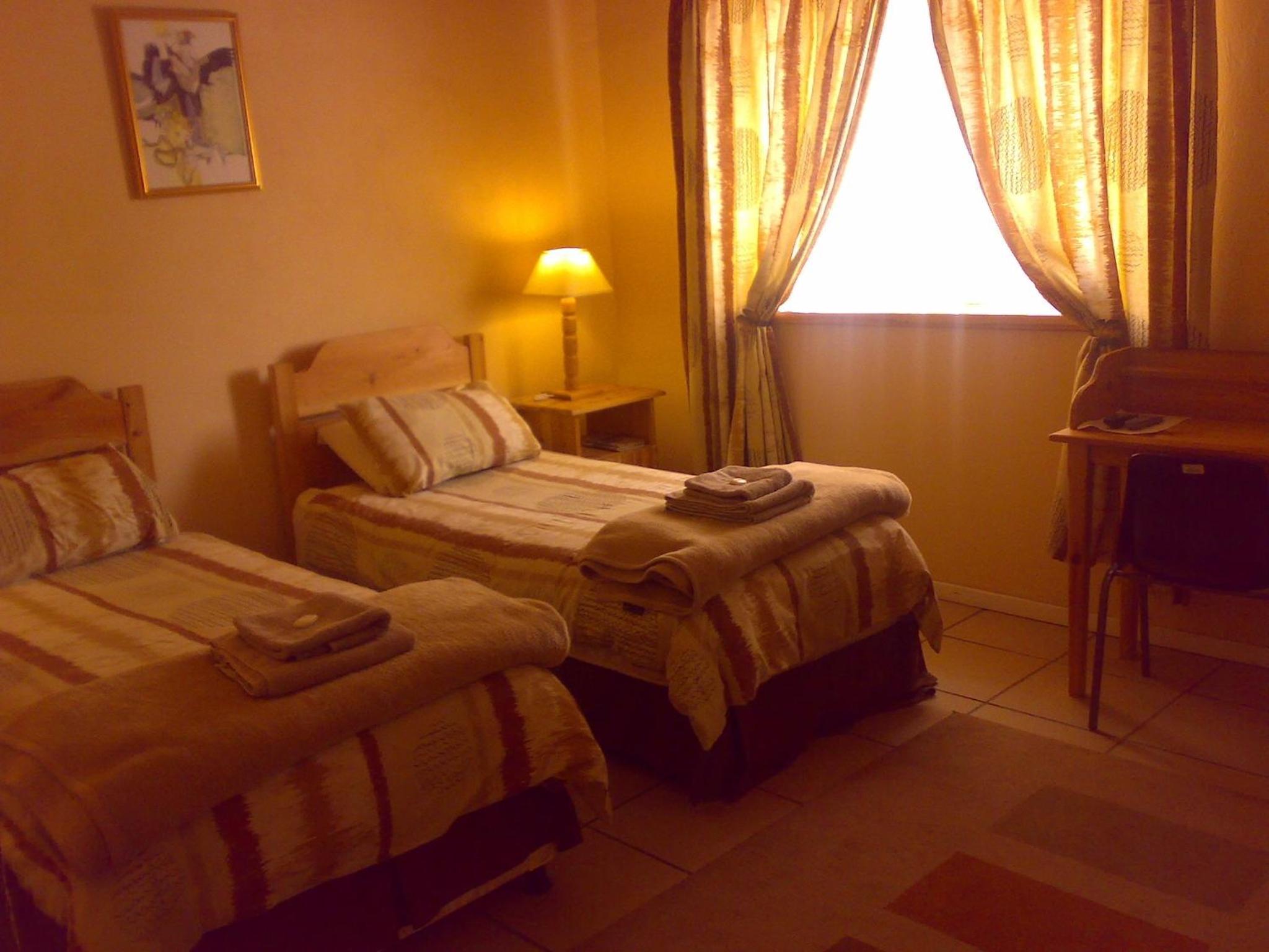 Twin Room - Photo 1