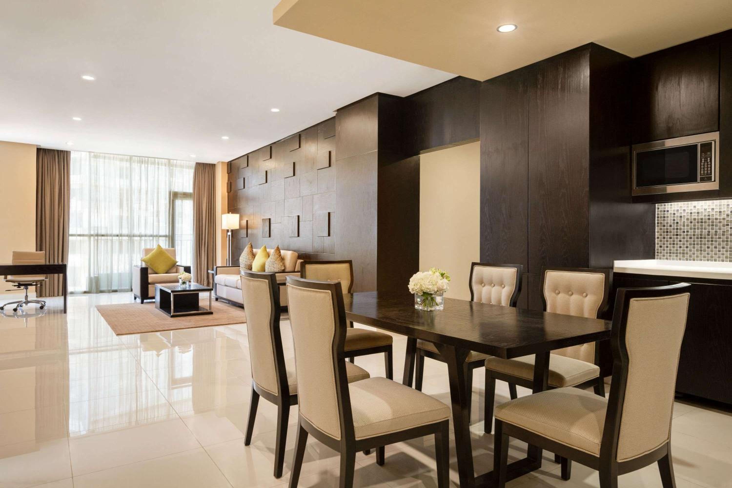 Club 2 Bedroom Apartment - Non Smoking