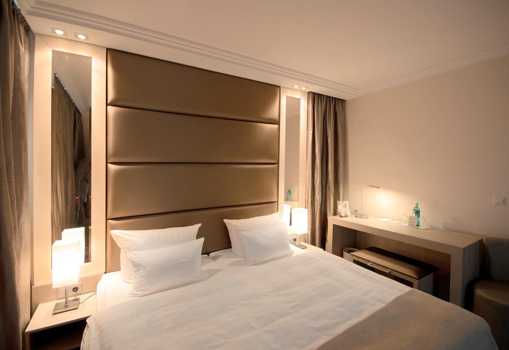 Small Double Room with Balcony "LittleTwo+" thumbnail 5