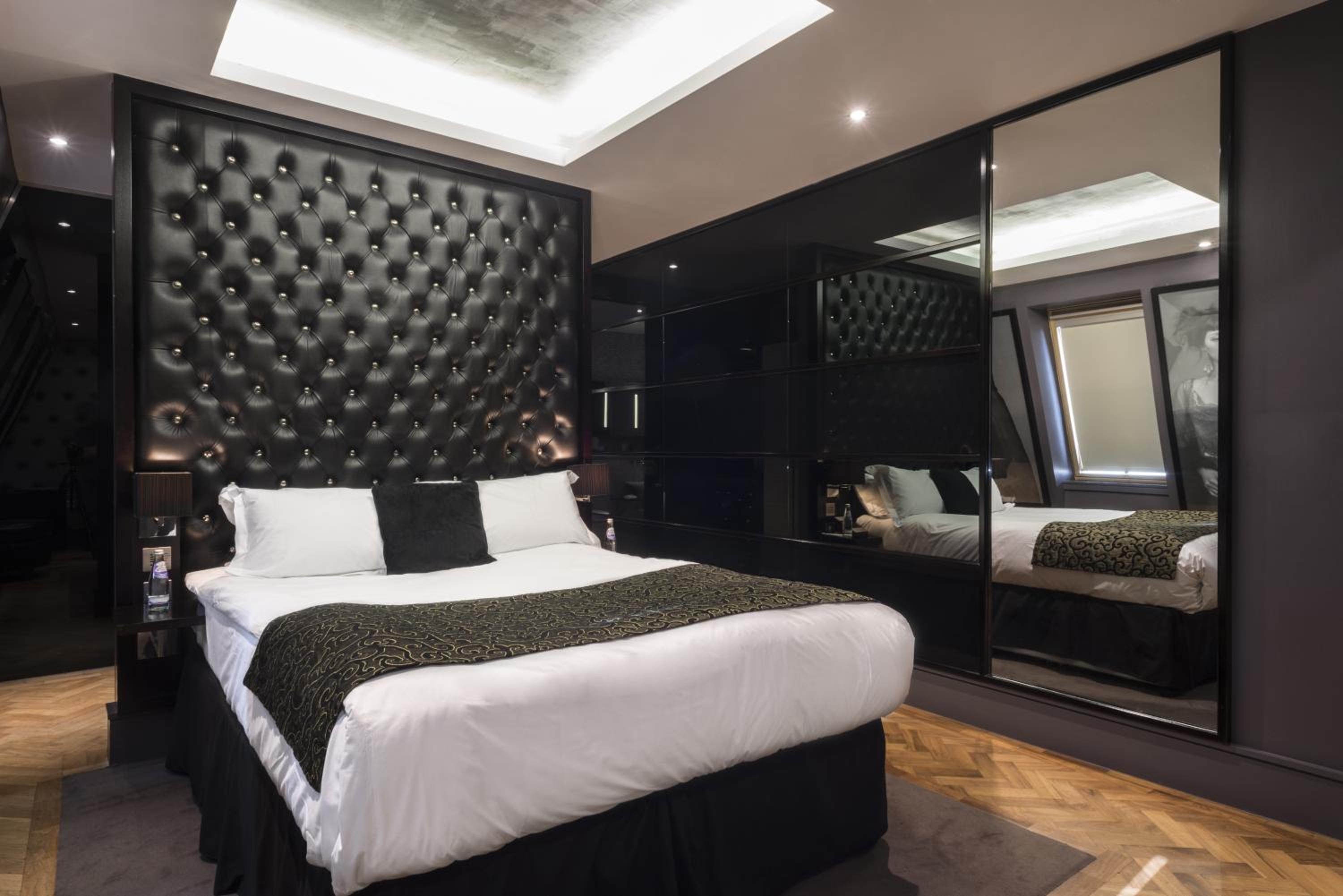 Executive Double Room - Photo 12
