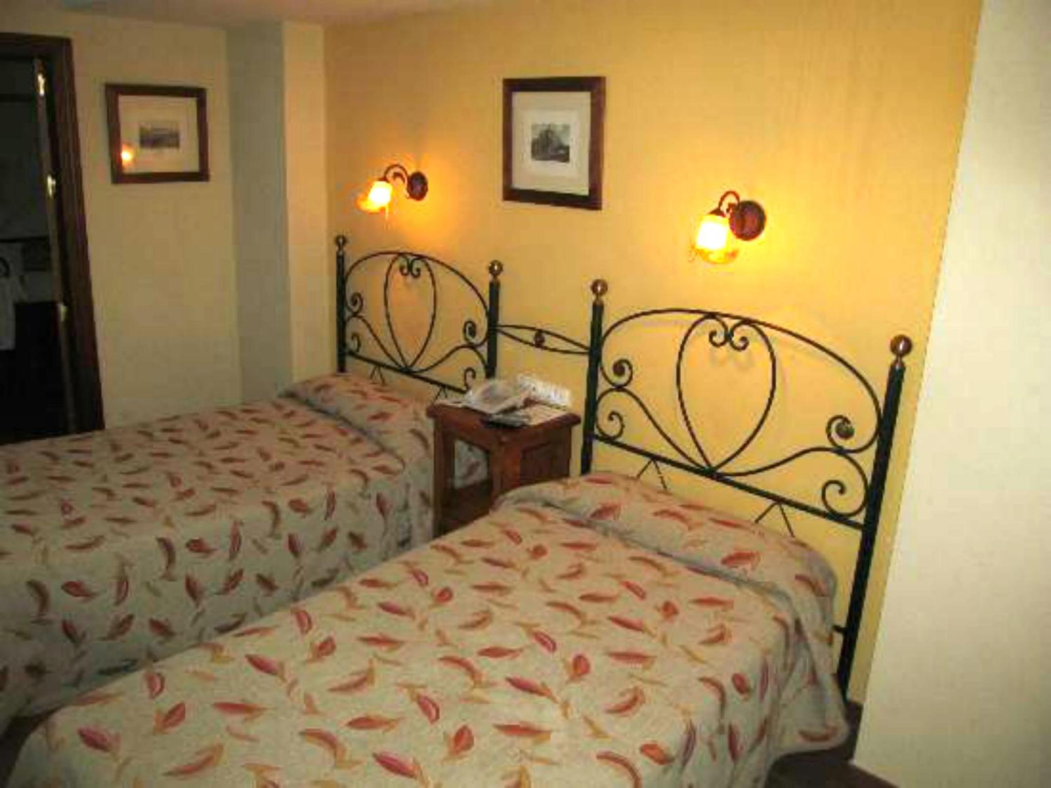 Interior Double or Twin Room - Photo 1