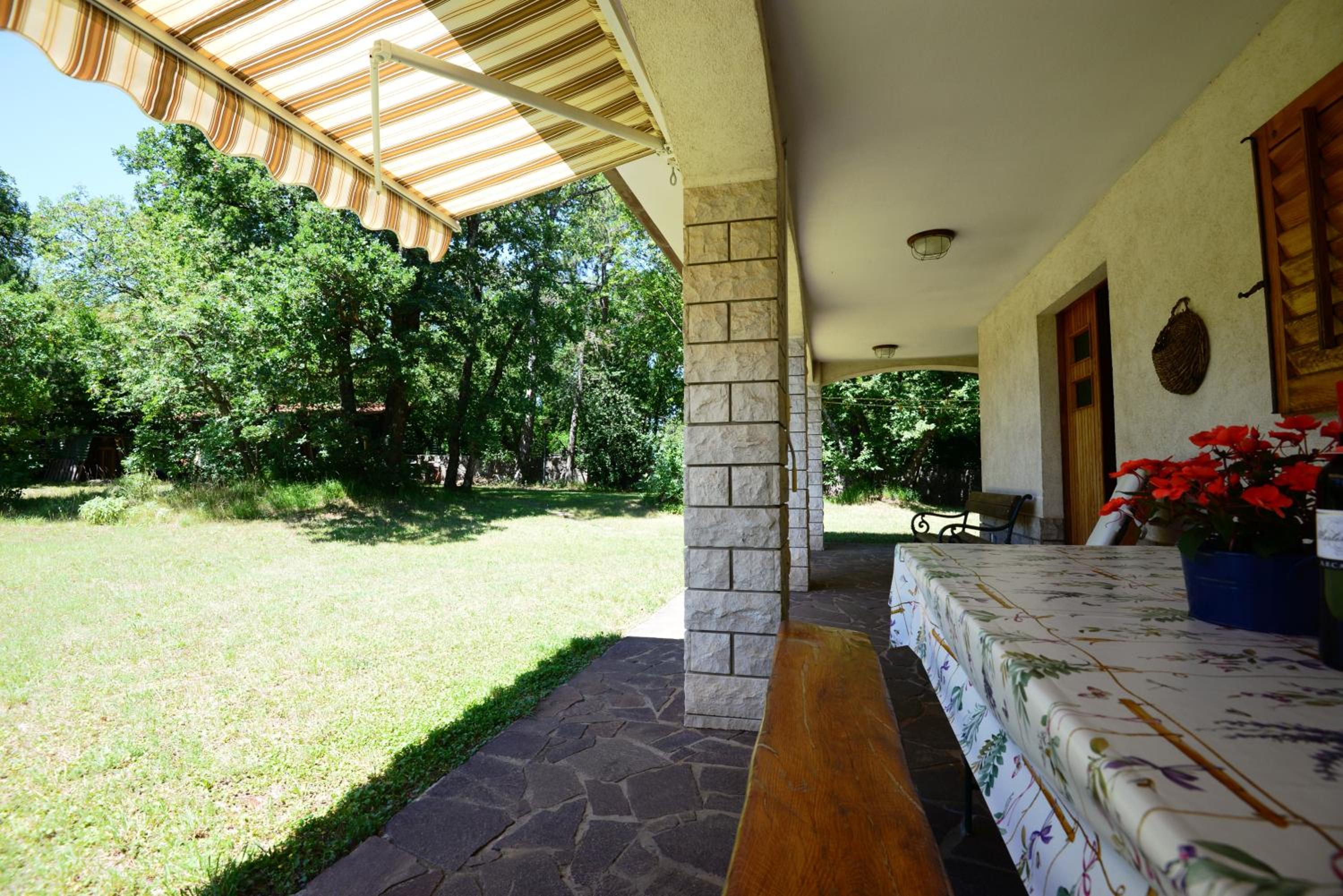 Apartment with Garden View photo 3