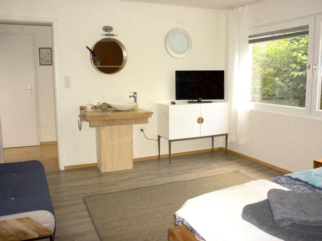One-Bedroom House photo 3