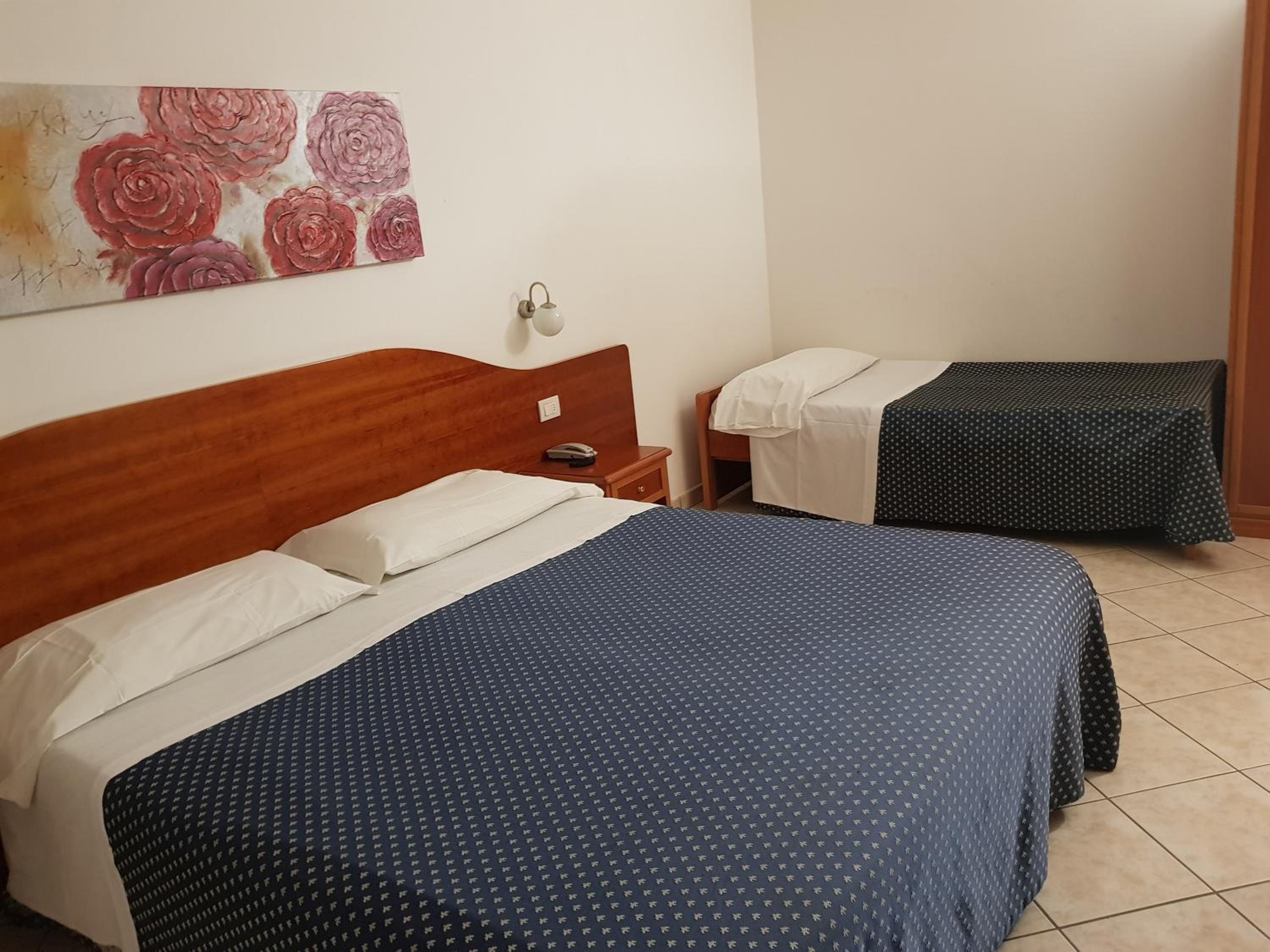 Triple Room photo 2