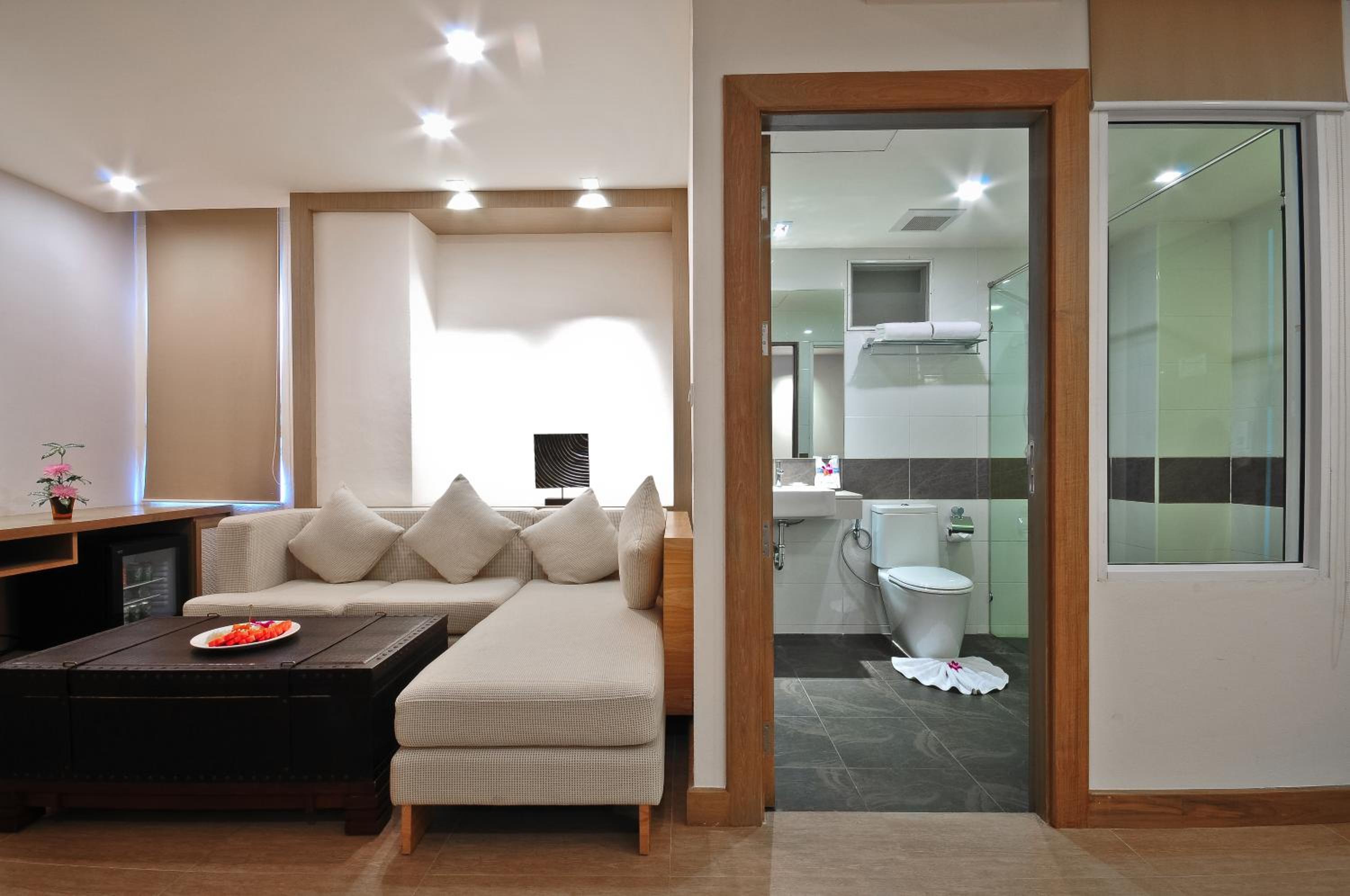 Family Room - Photo 3