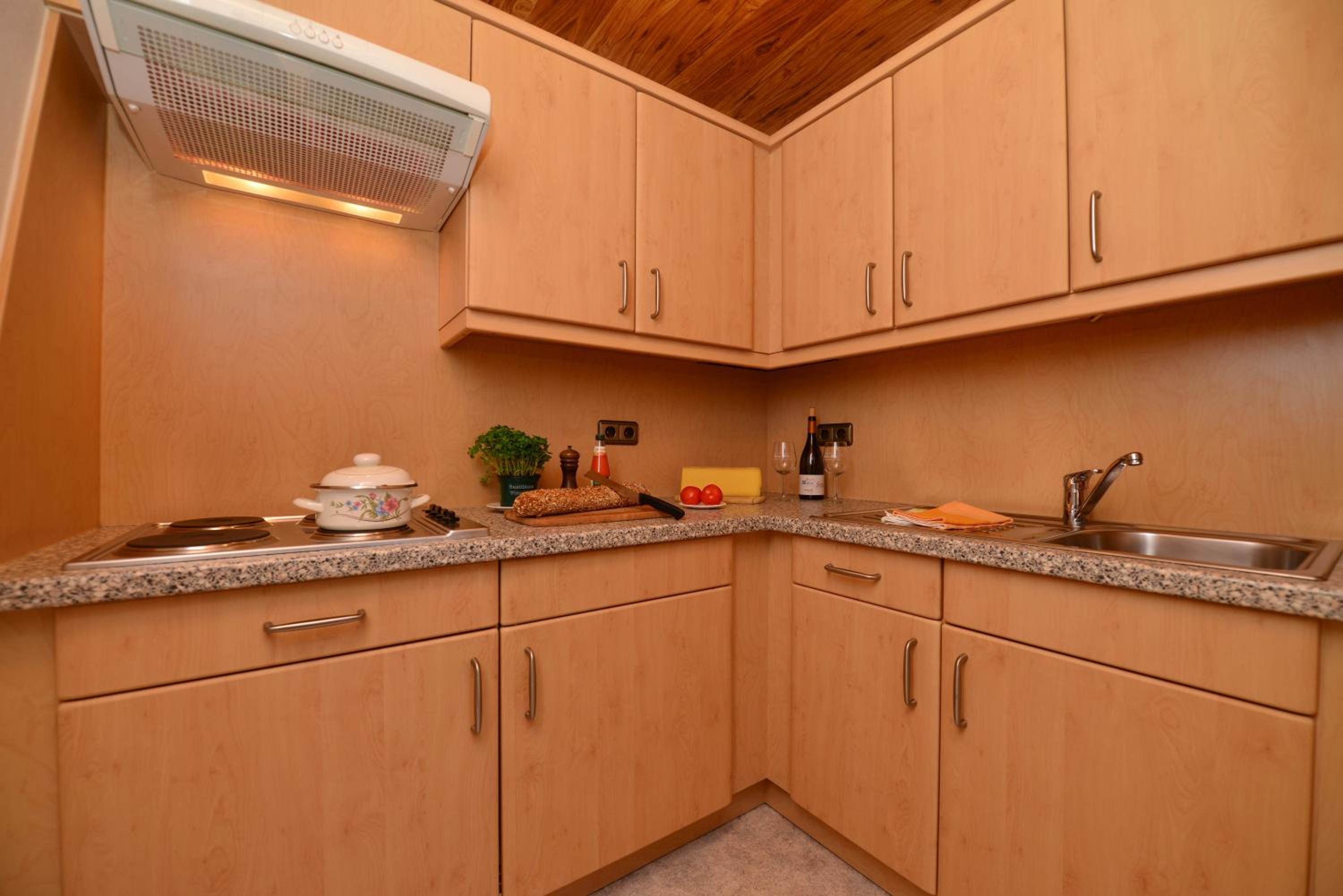 Studio Apartment with Balcony photo 3