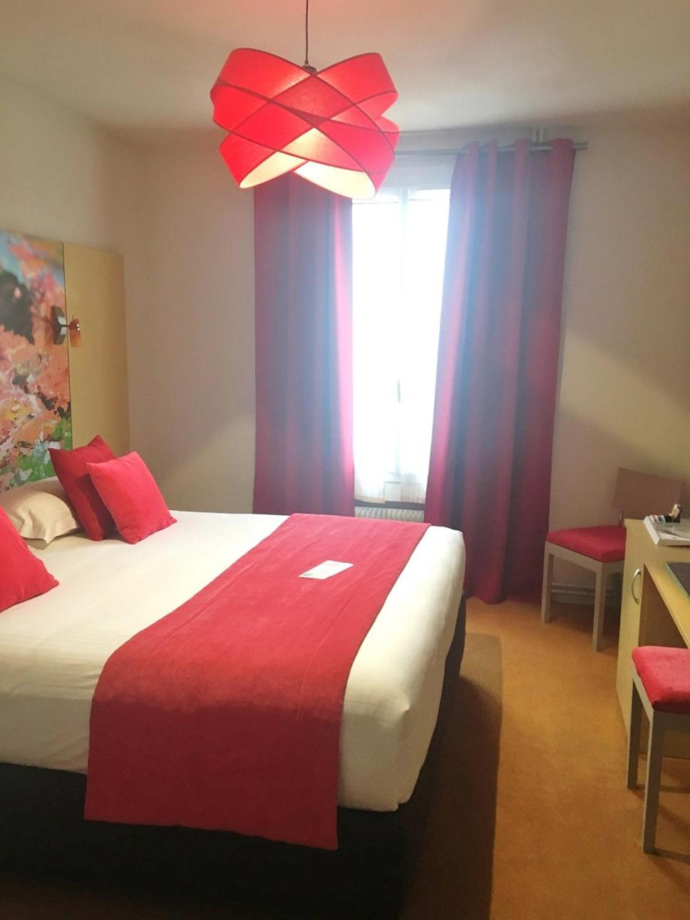 Superior King Room - Non-Smoking - Photo 4