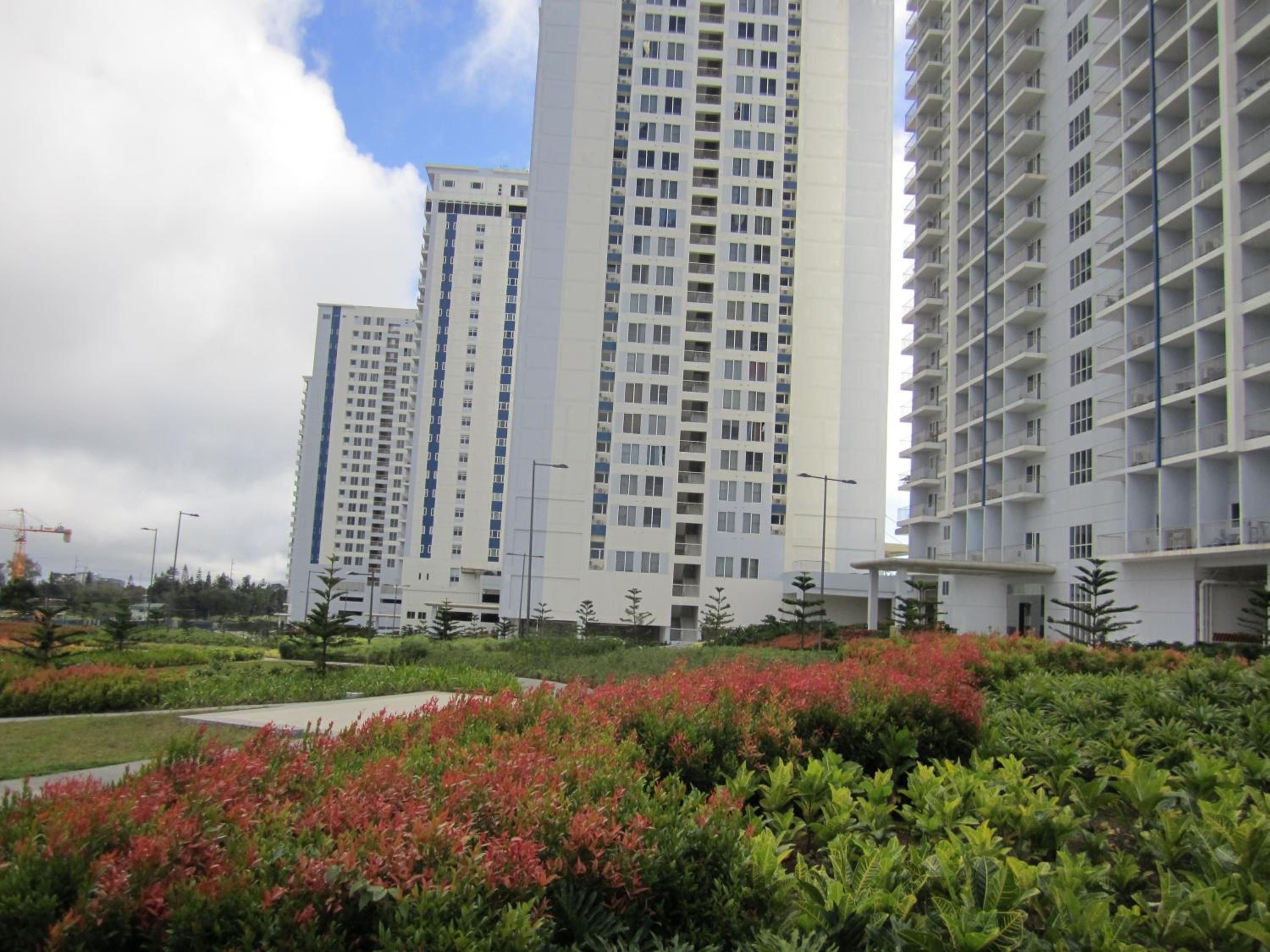 Apartment with Lake View - Photo 27