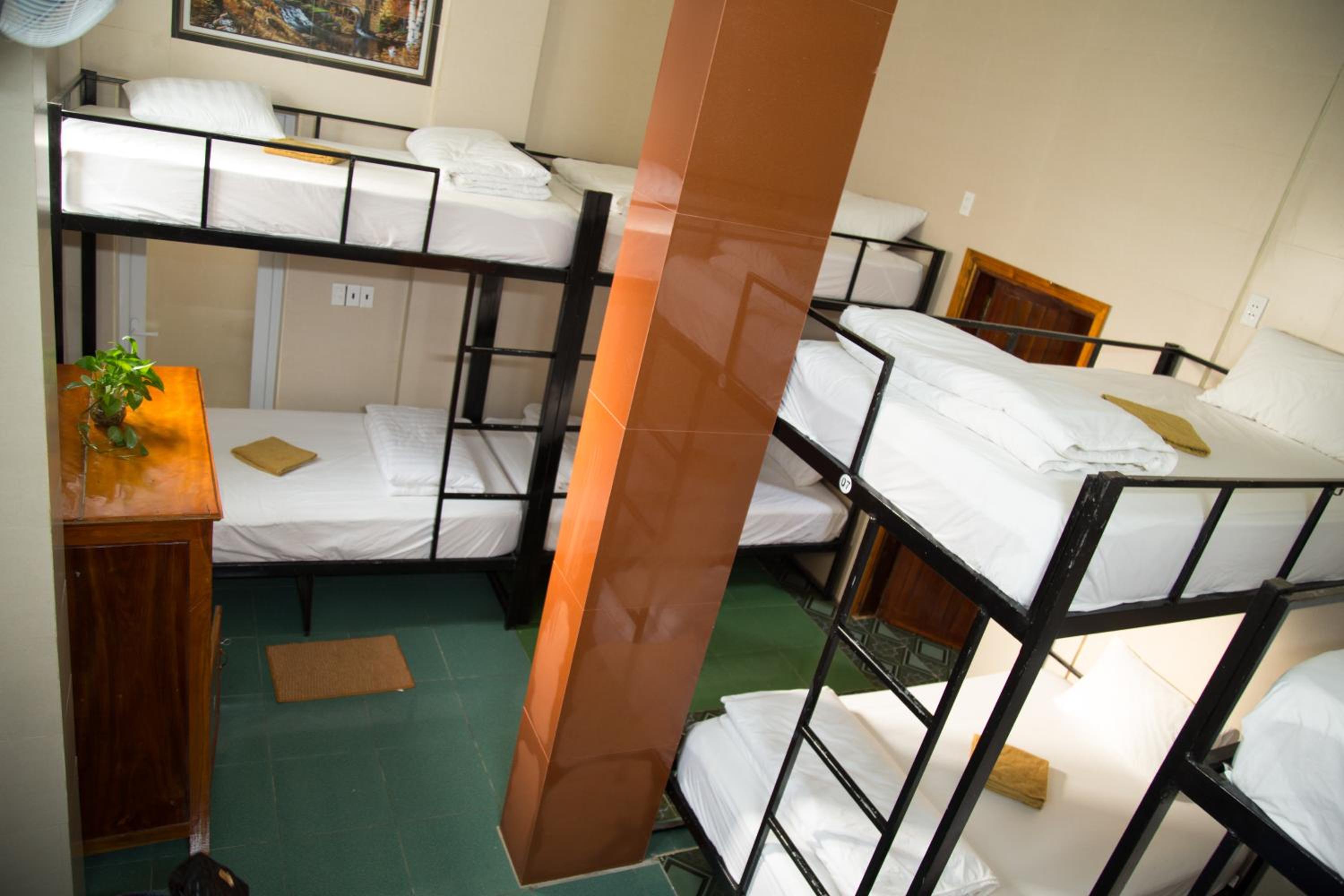 Bed in 8-Bed Mixed Dormitory Room photo 2