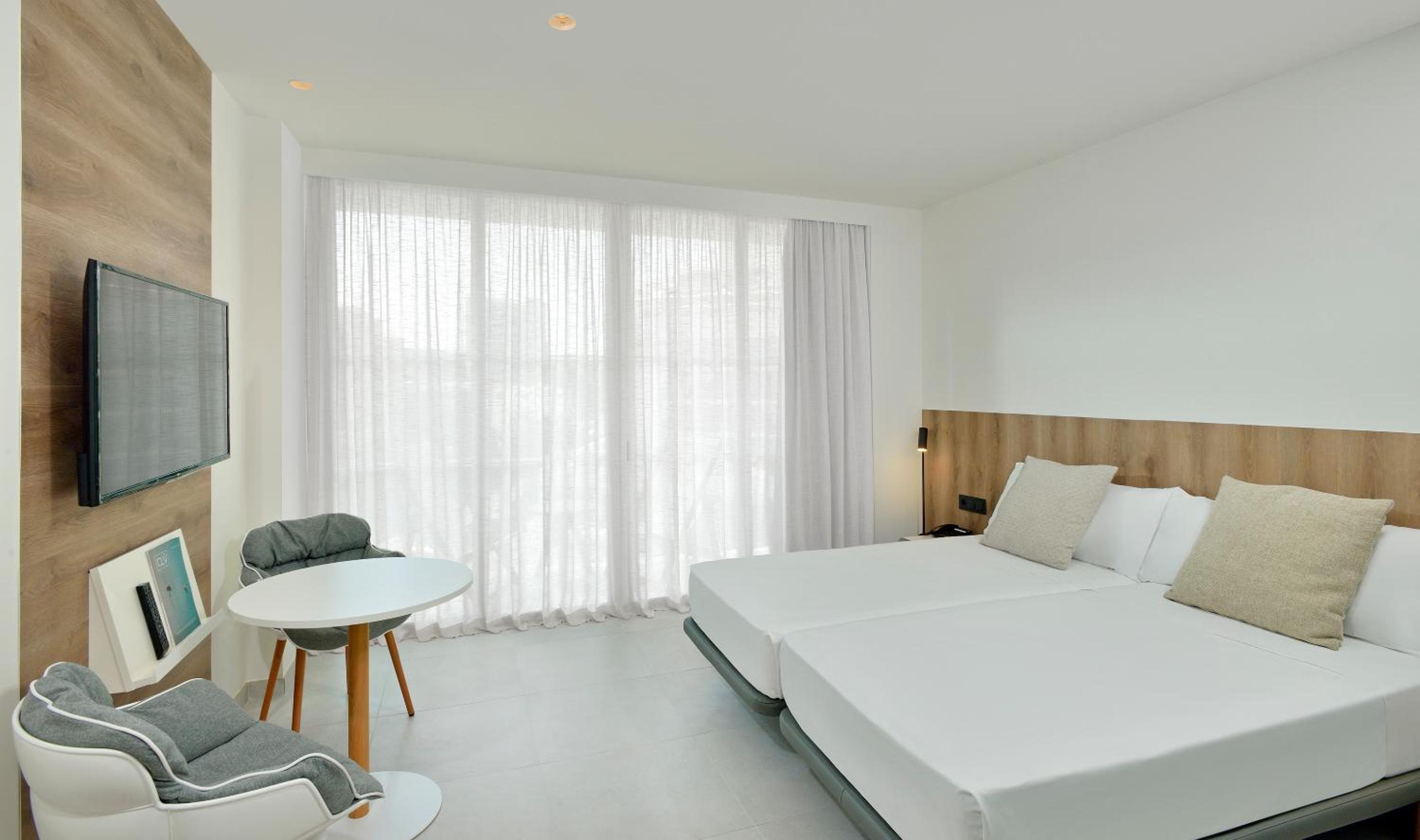 The INNSIDE Room - Extra Space