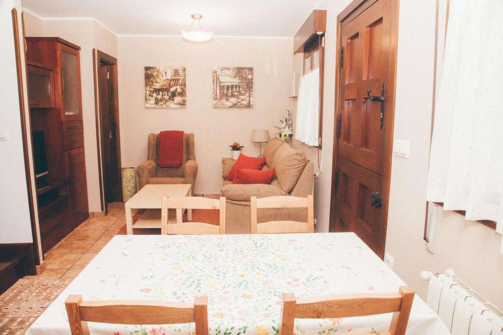 Apartment - Split Level photo 3