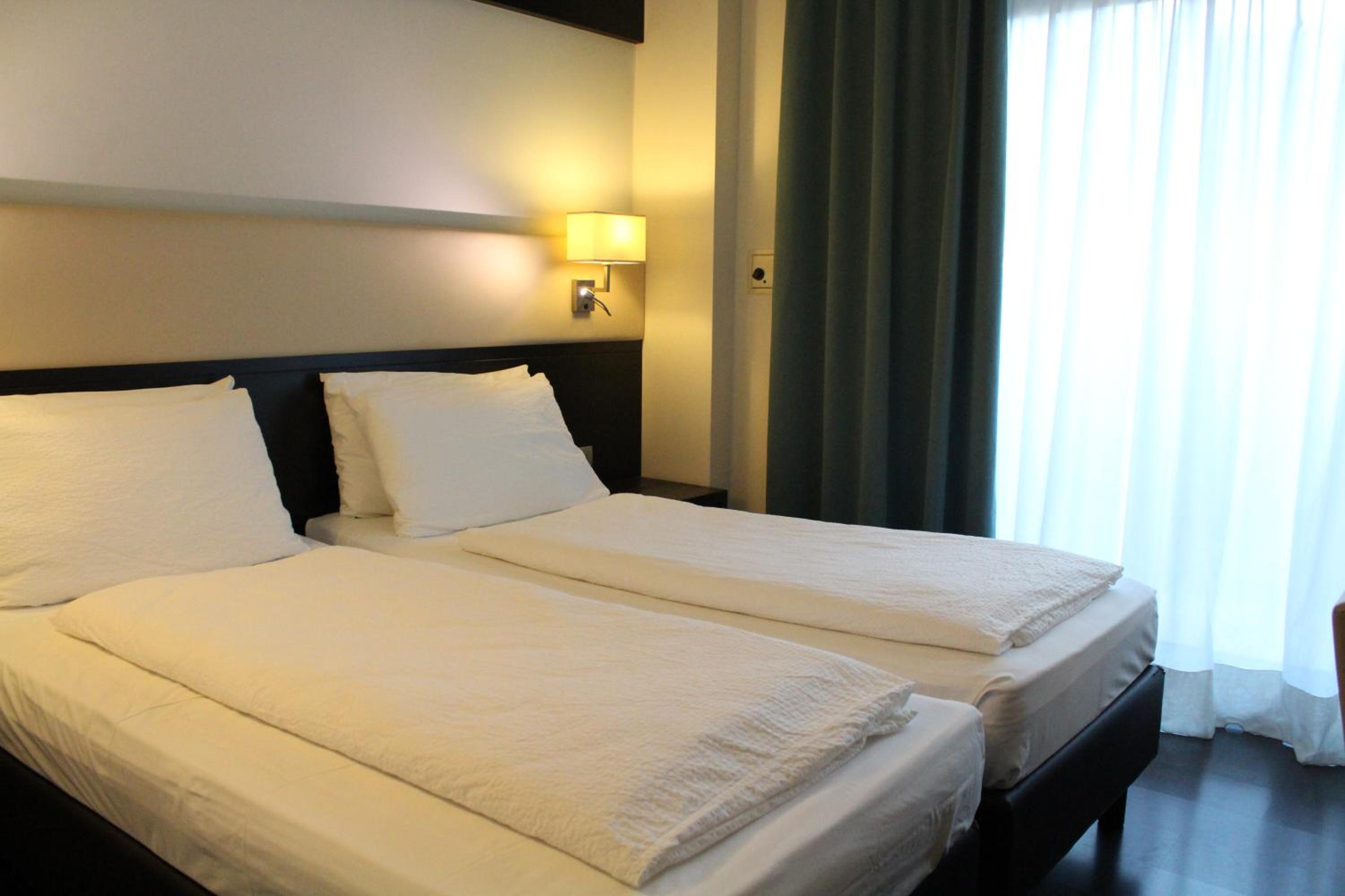 Classic King Room - Photo 4