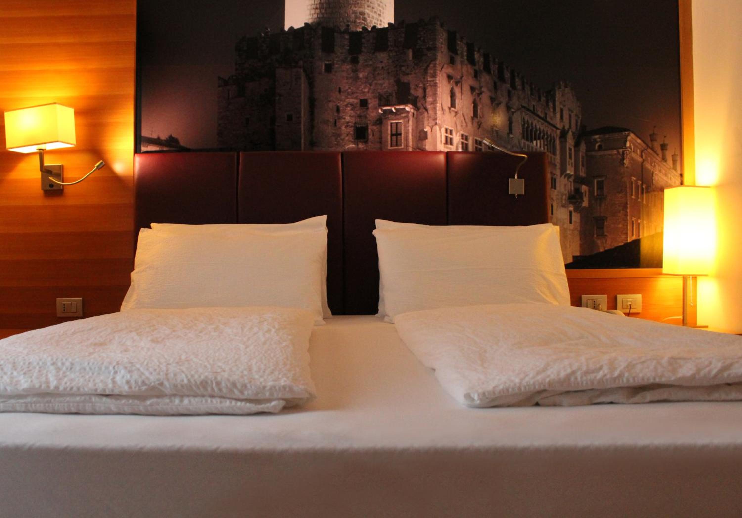 Junior King Suite with Sofa Bed - Photo 36