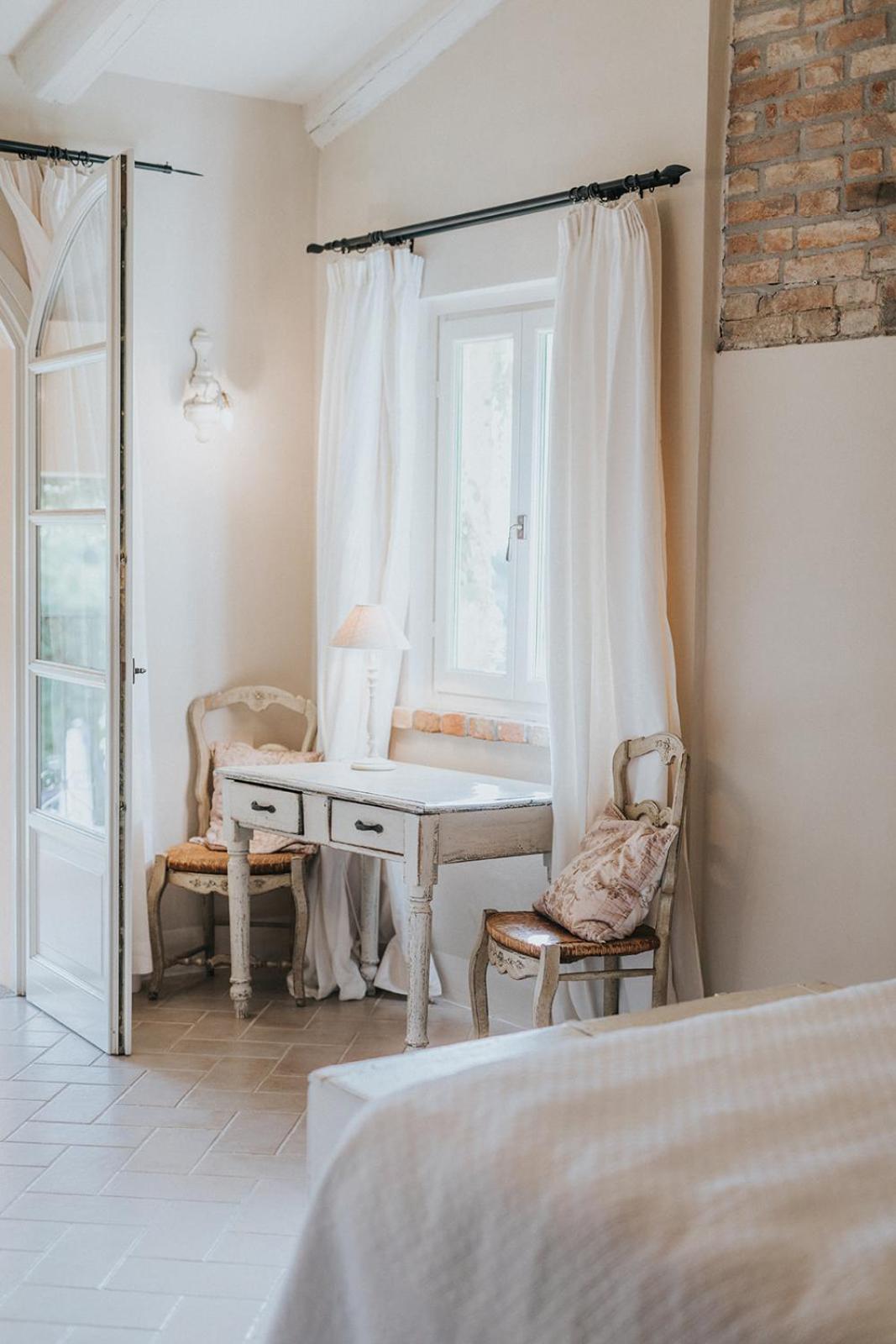 Double Room - Photo 8