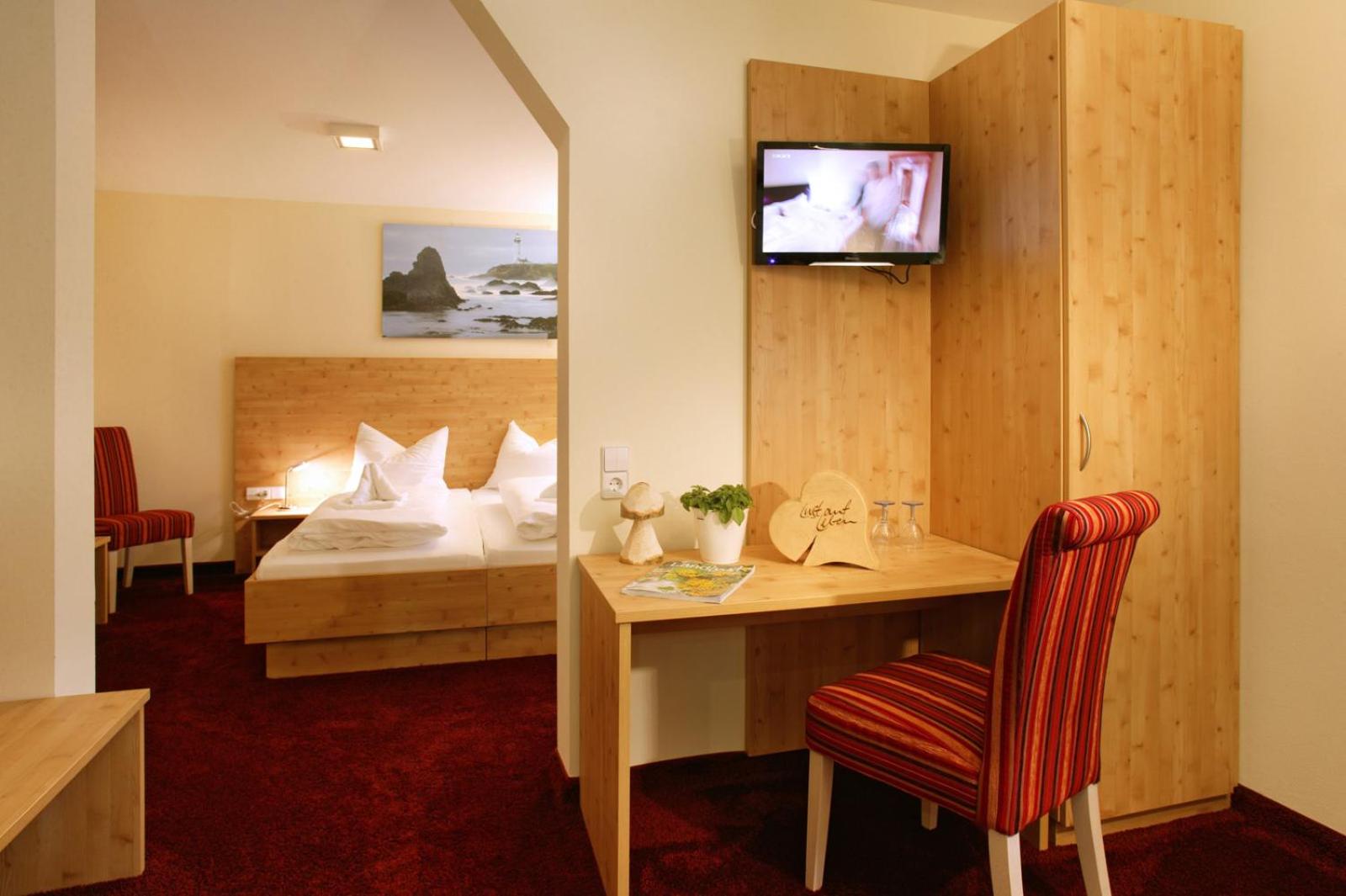 Suite - Photo 3
