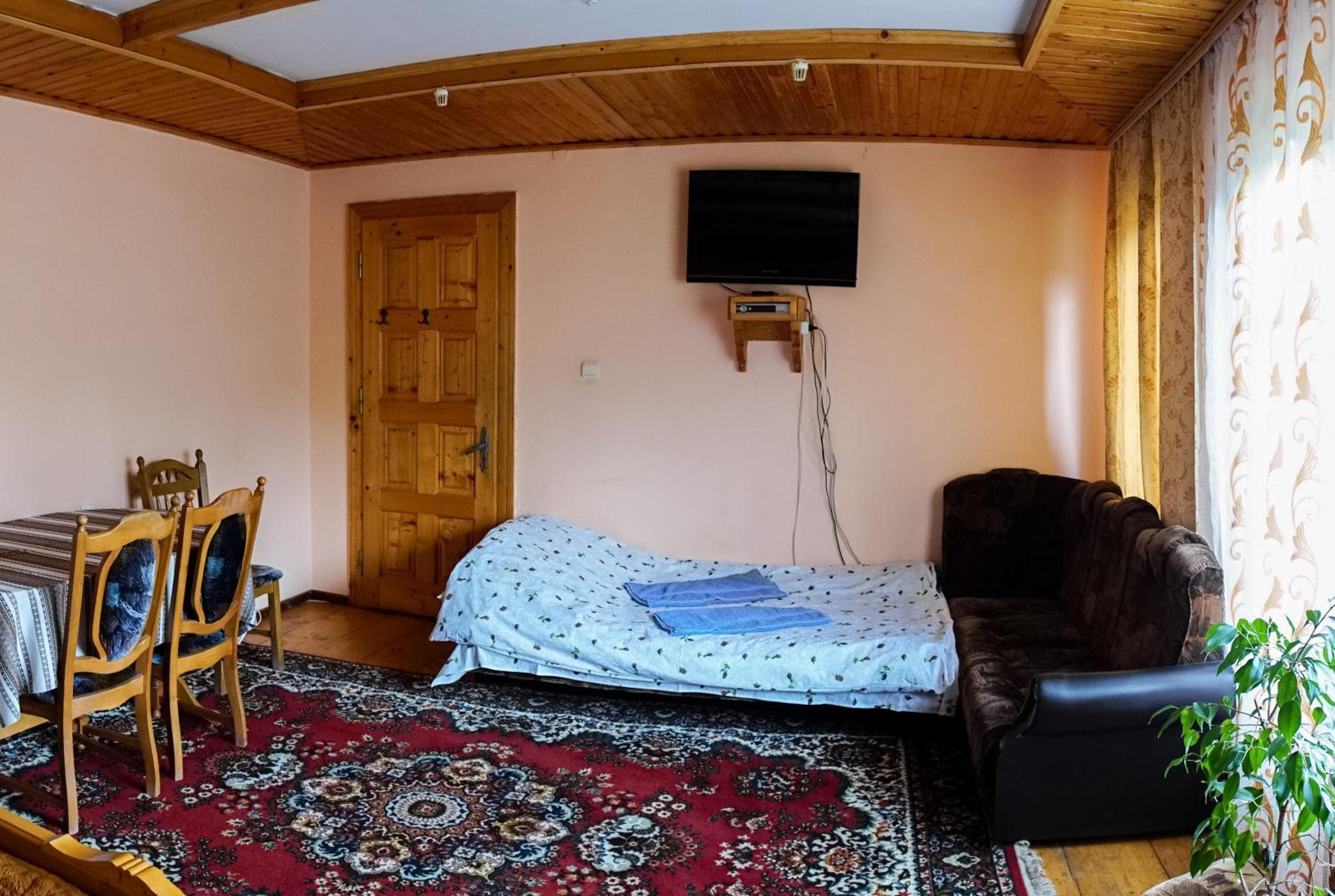 Apartment With Mountain View photo 2