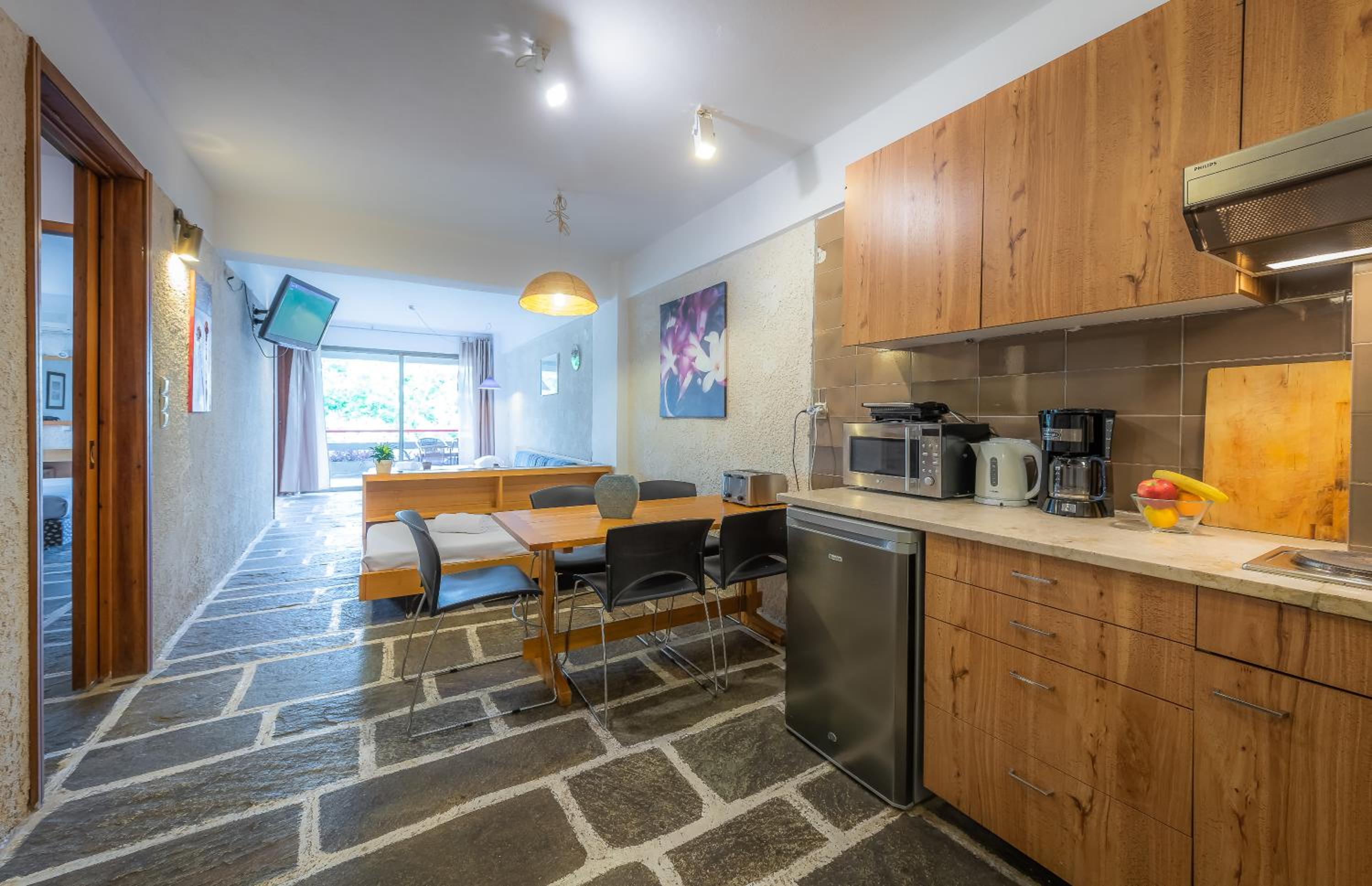 Family Room - Photo 26