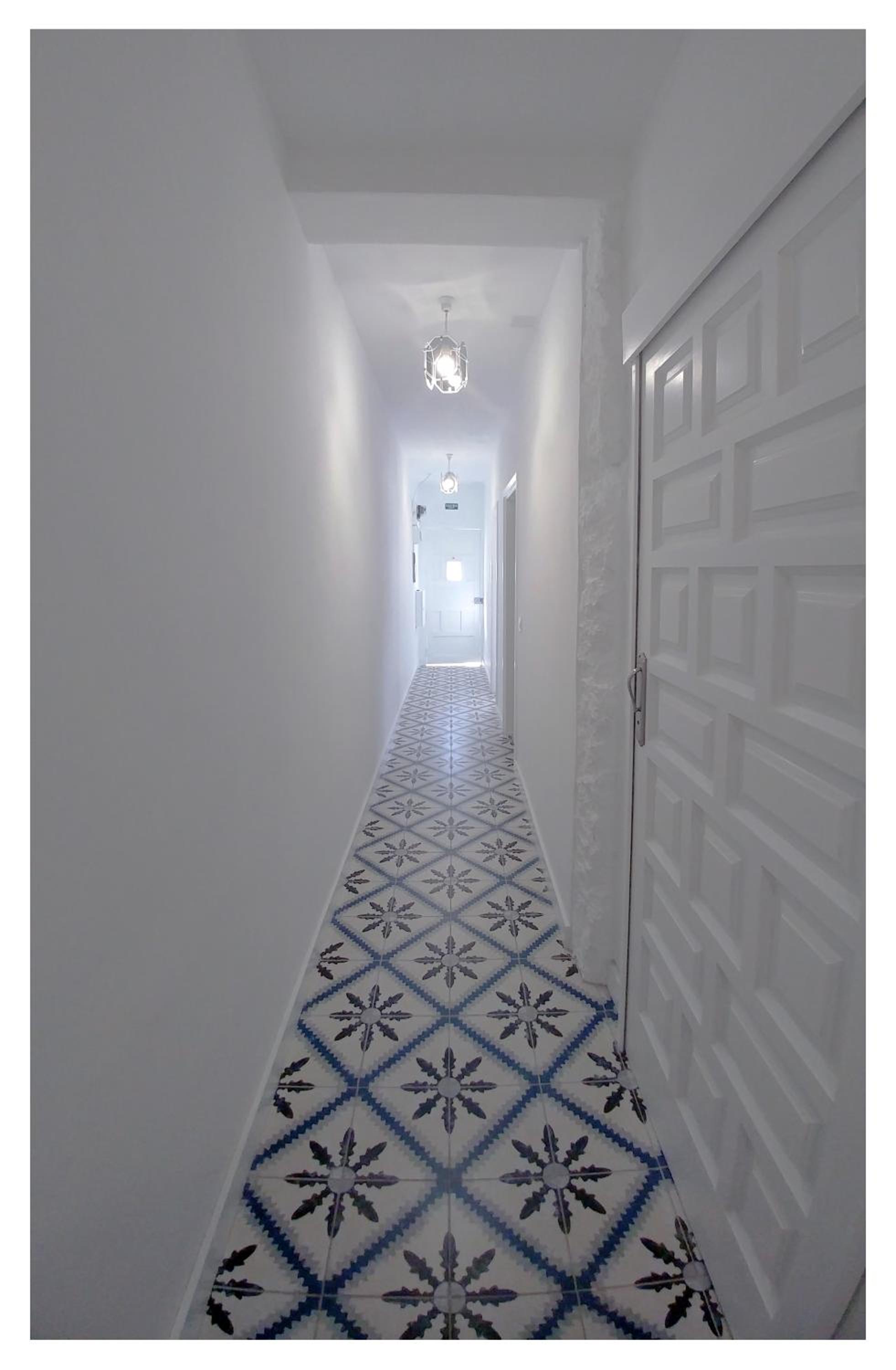 Double Room with Private Bathroom - Photo 7