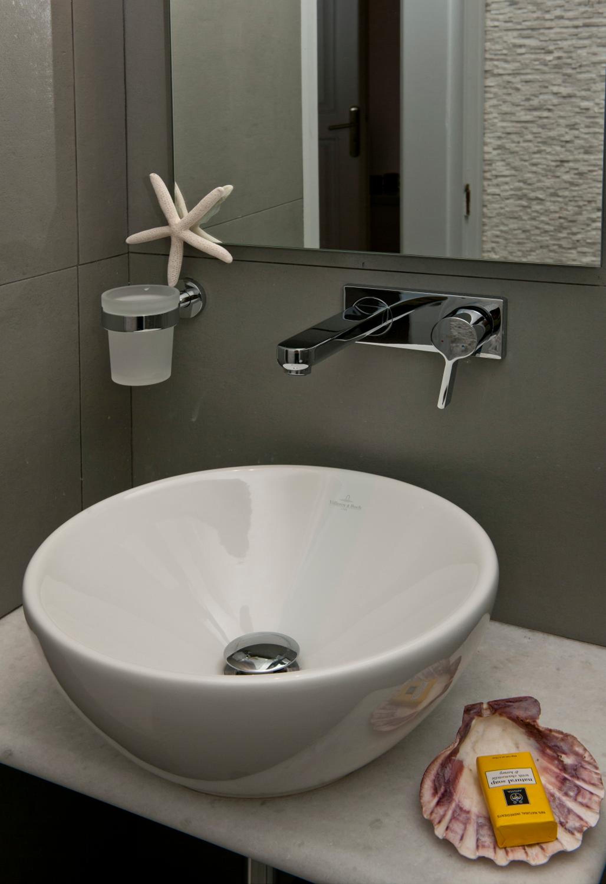 One-Bedroom Apartment - Photo 21