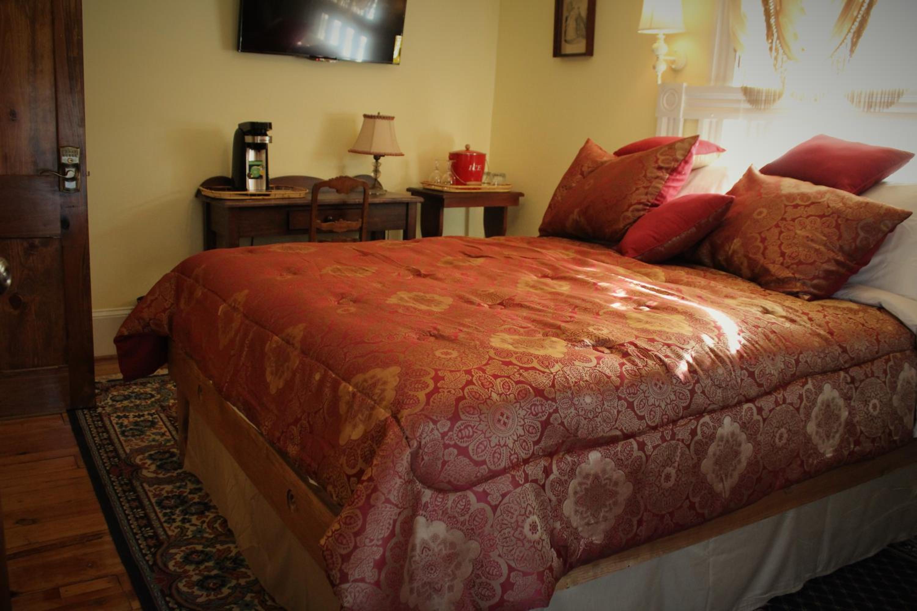 Standard Queen Room - Caverns - Photo 1