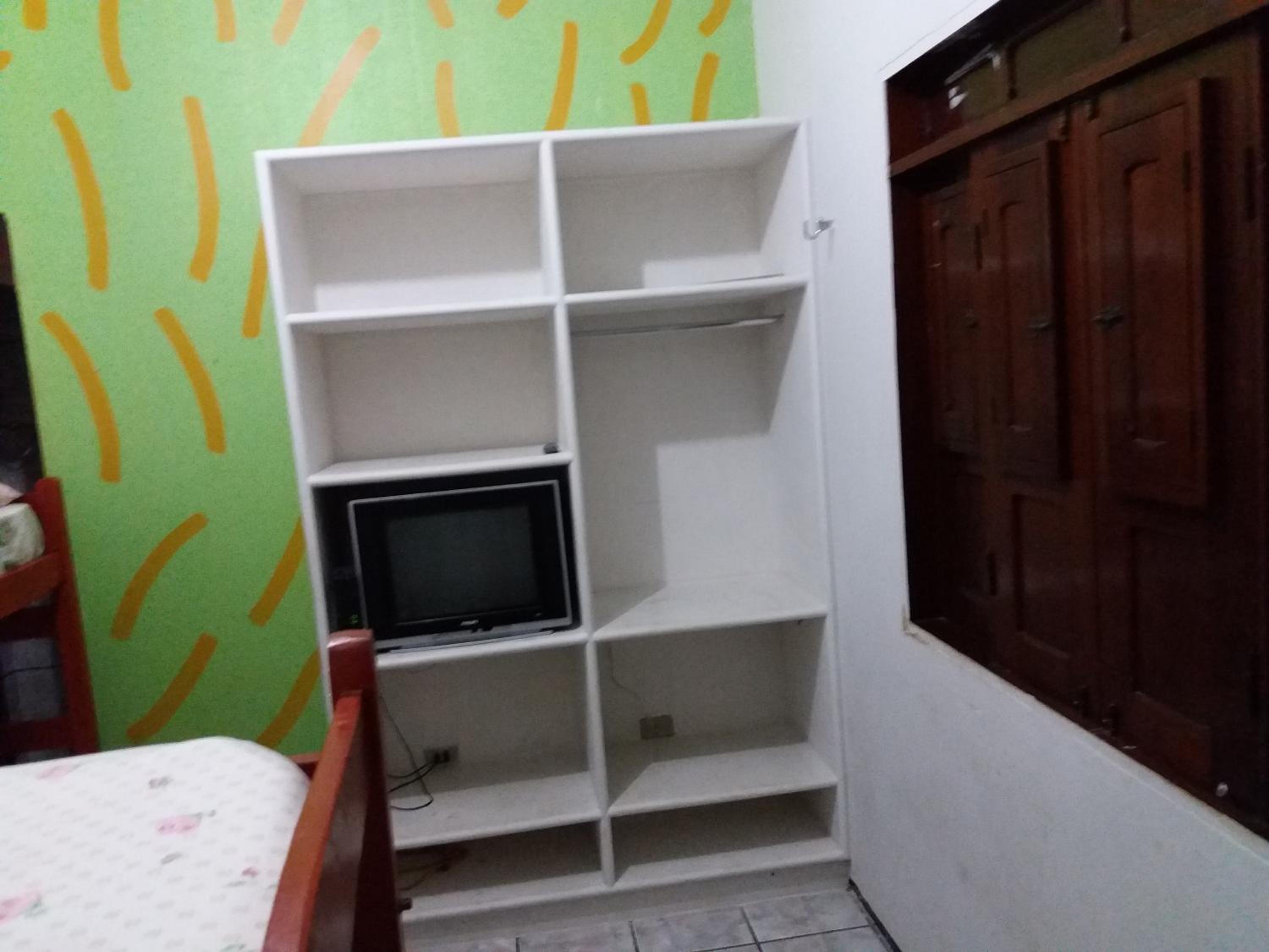 Economy Triple Room with Shared Bathroom photo 2