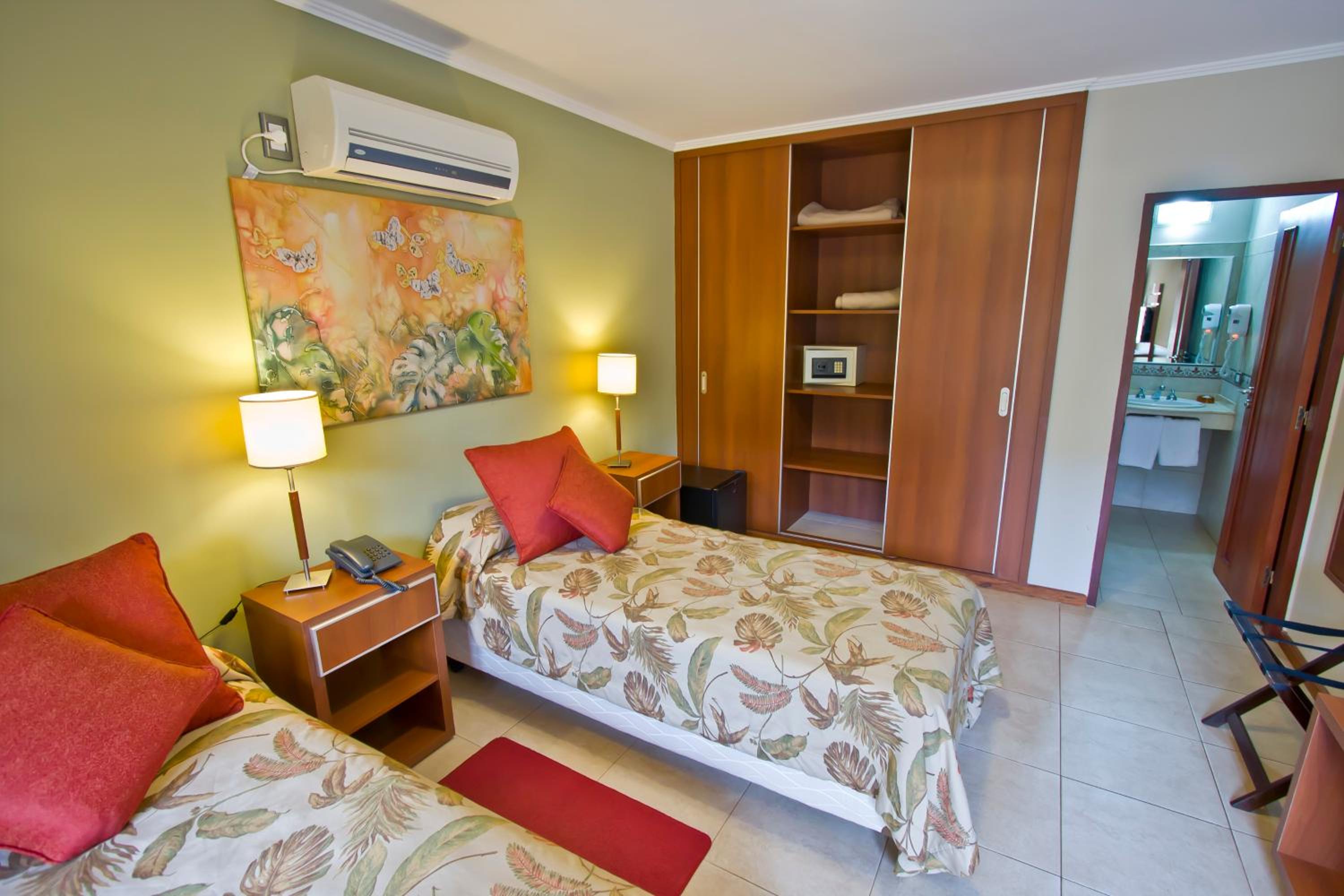Standard Double Room photo 3