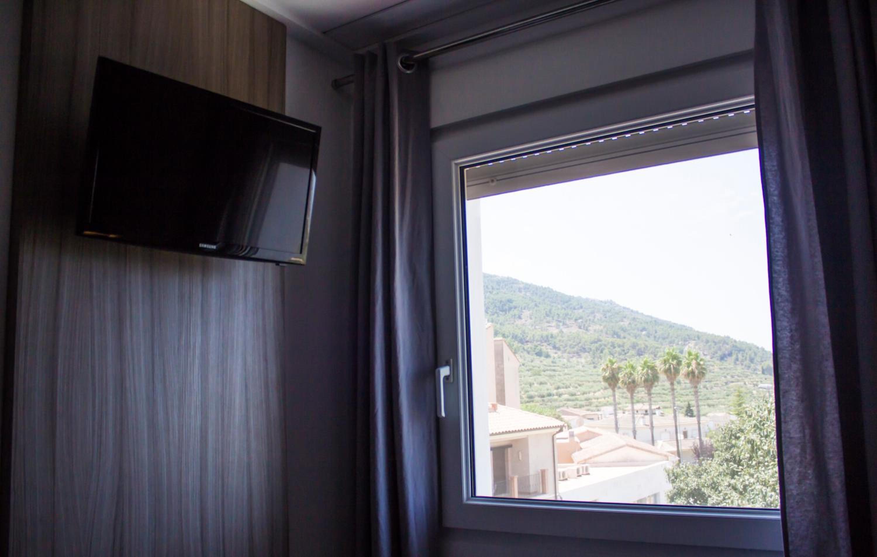 Triple Room with Private Bathroom photo 3