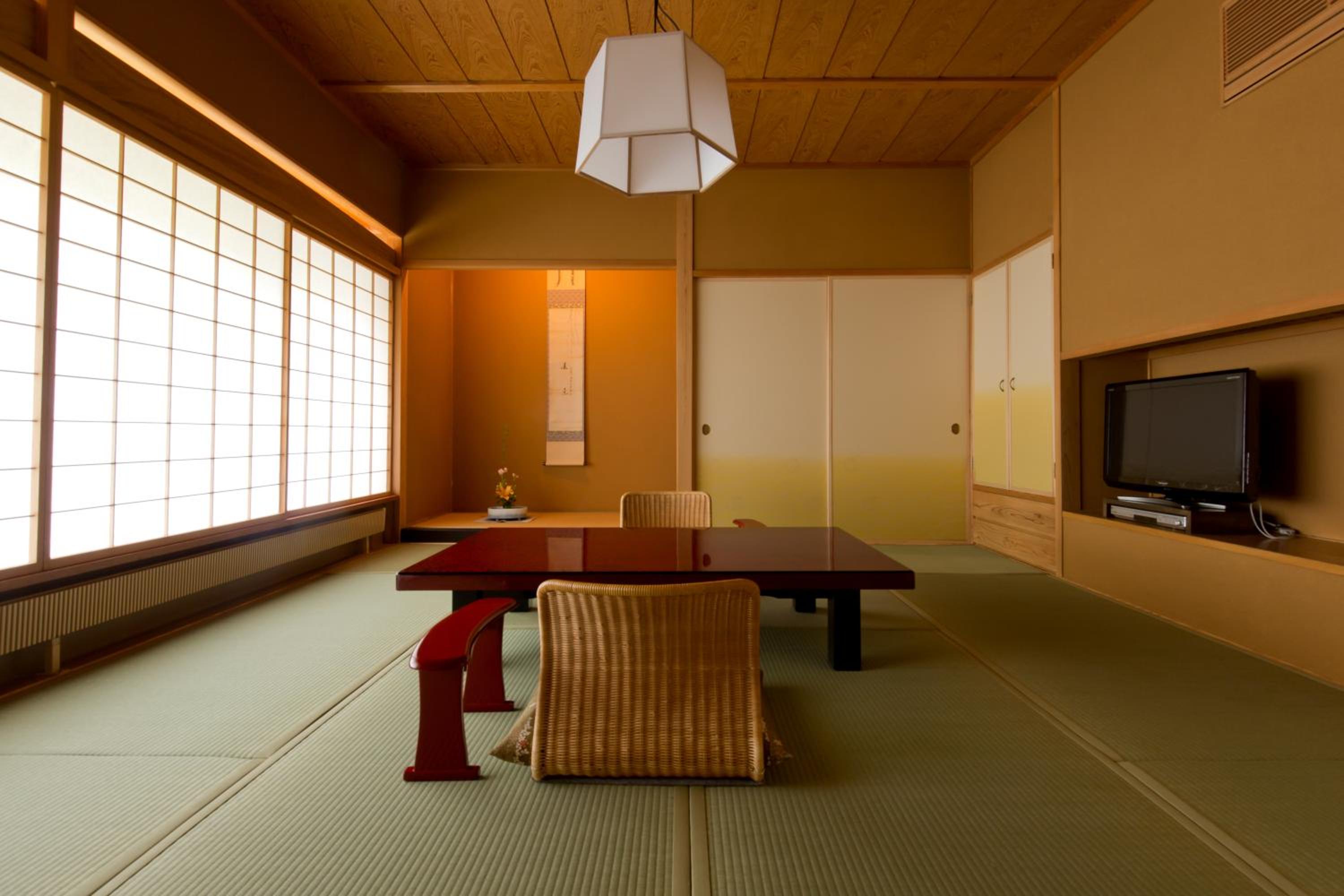 Japanese-Style Executive Room with Sauna and Balcony - Garden View - C3 photo 2