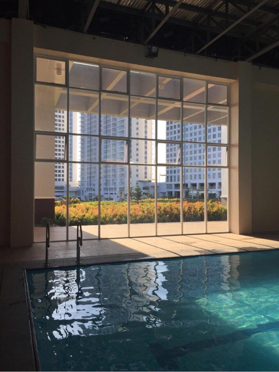 Apartment with Lake View - Photo 10