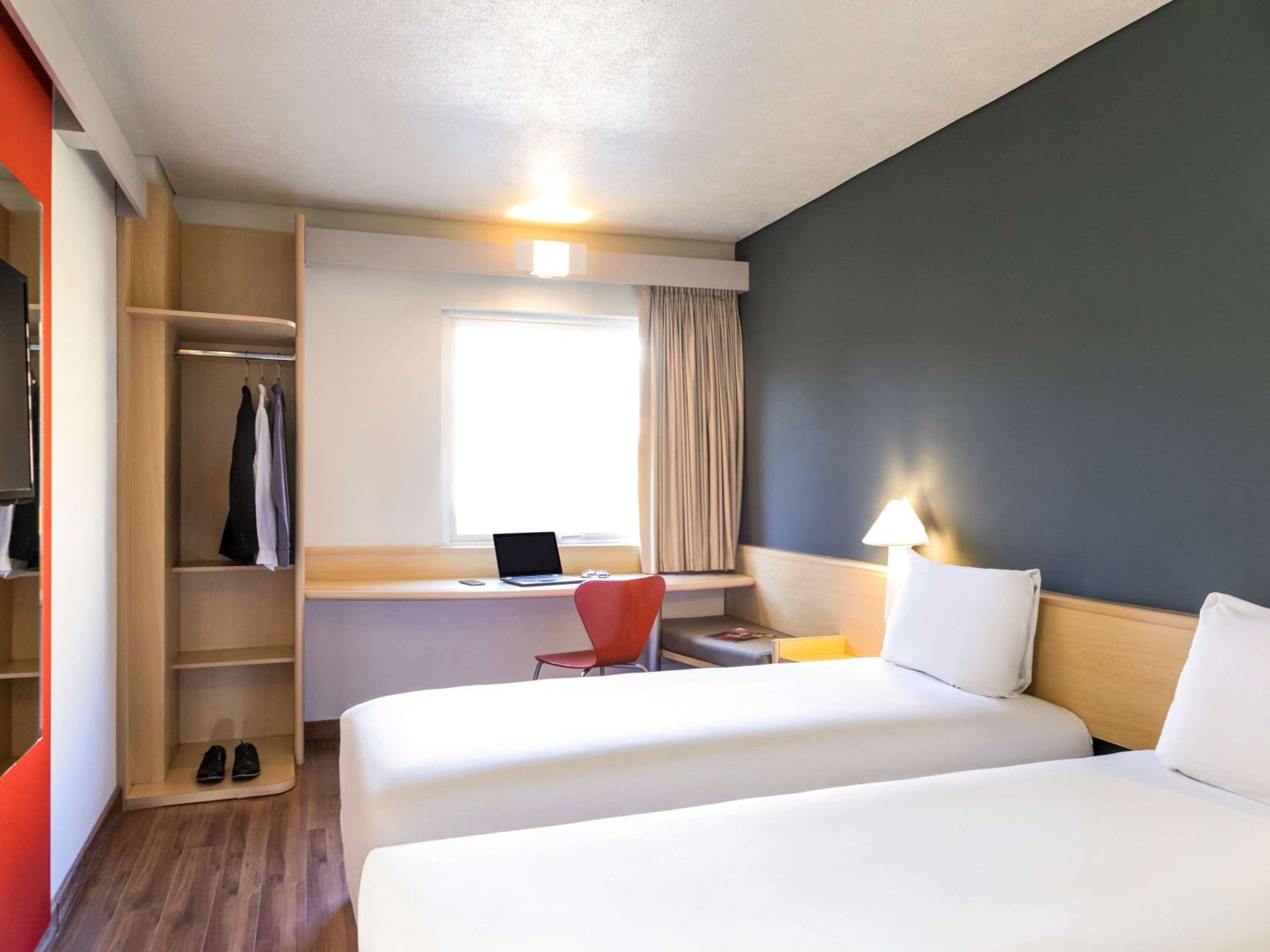 Twin Room - Photo 1