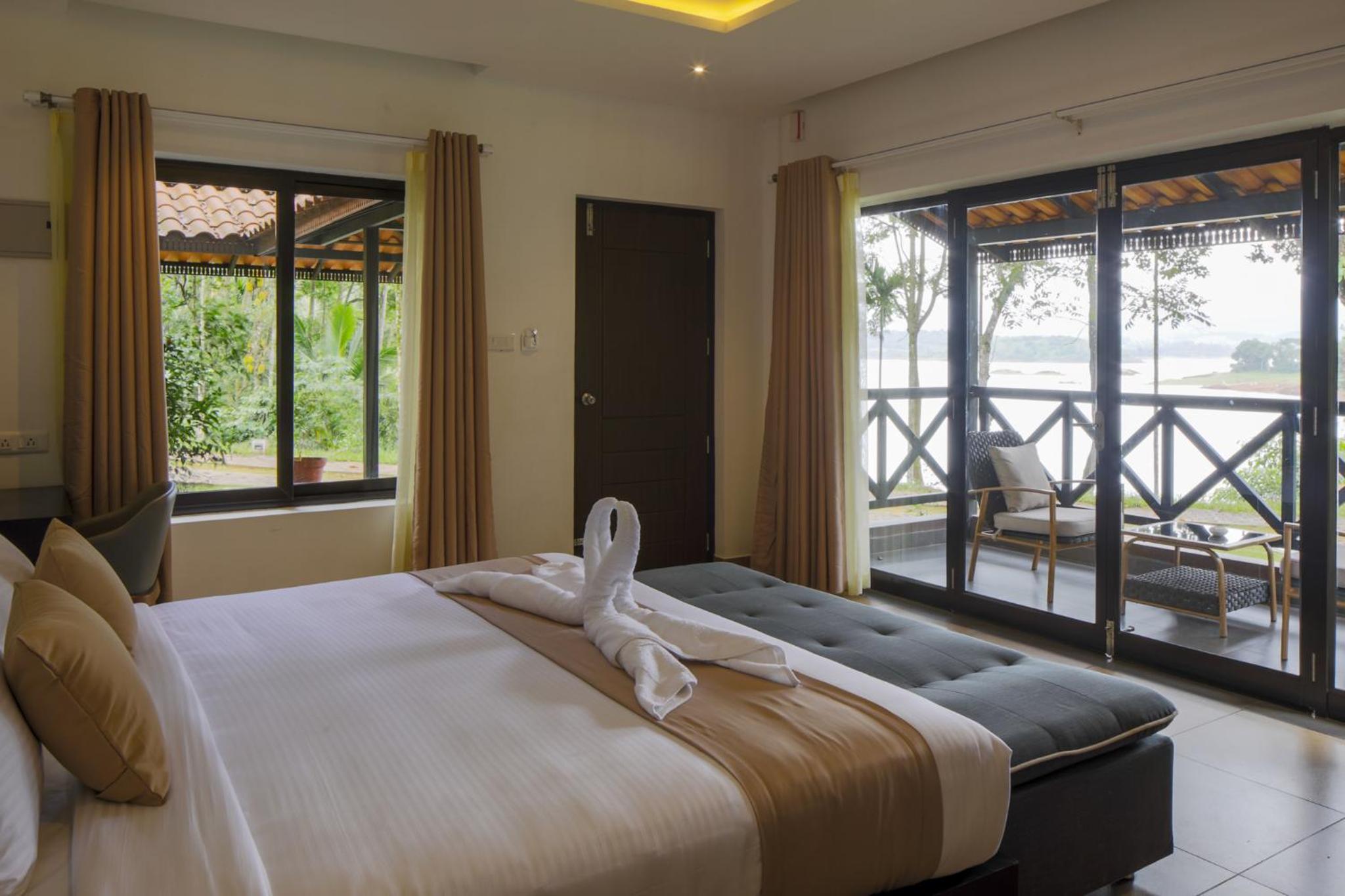 Double Room with Lake View
