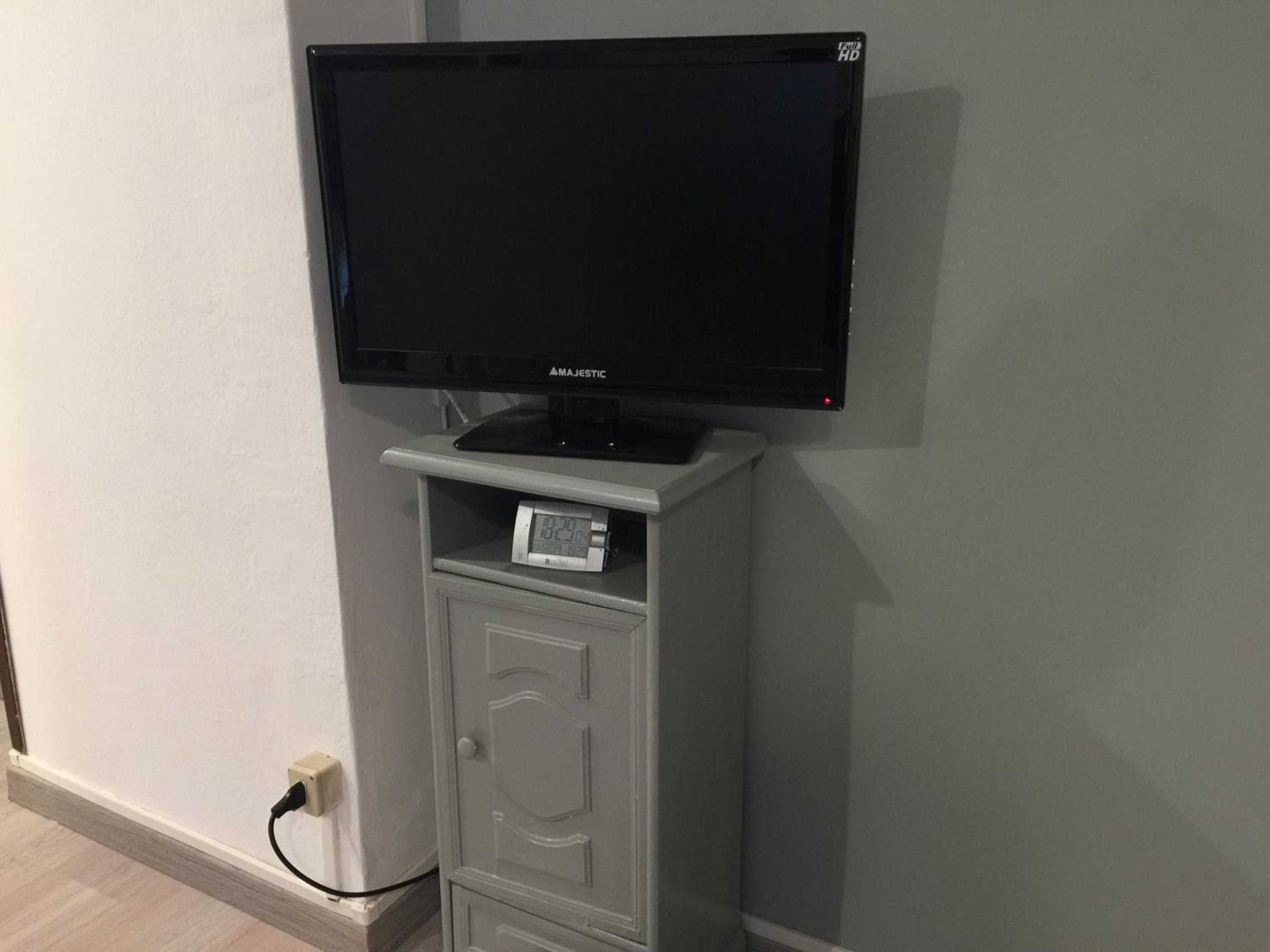 Studio Apartment photo 1
