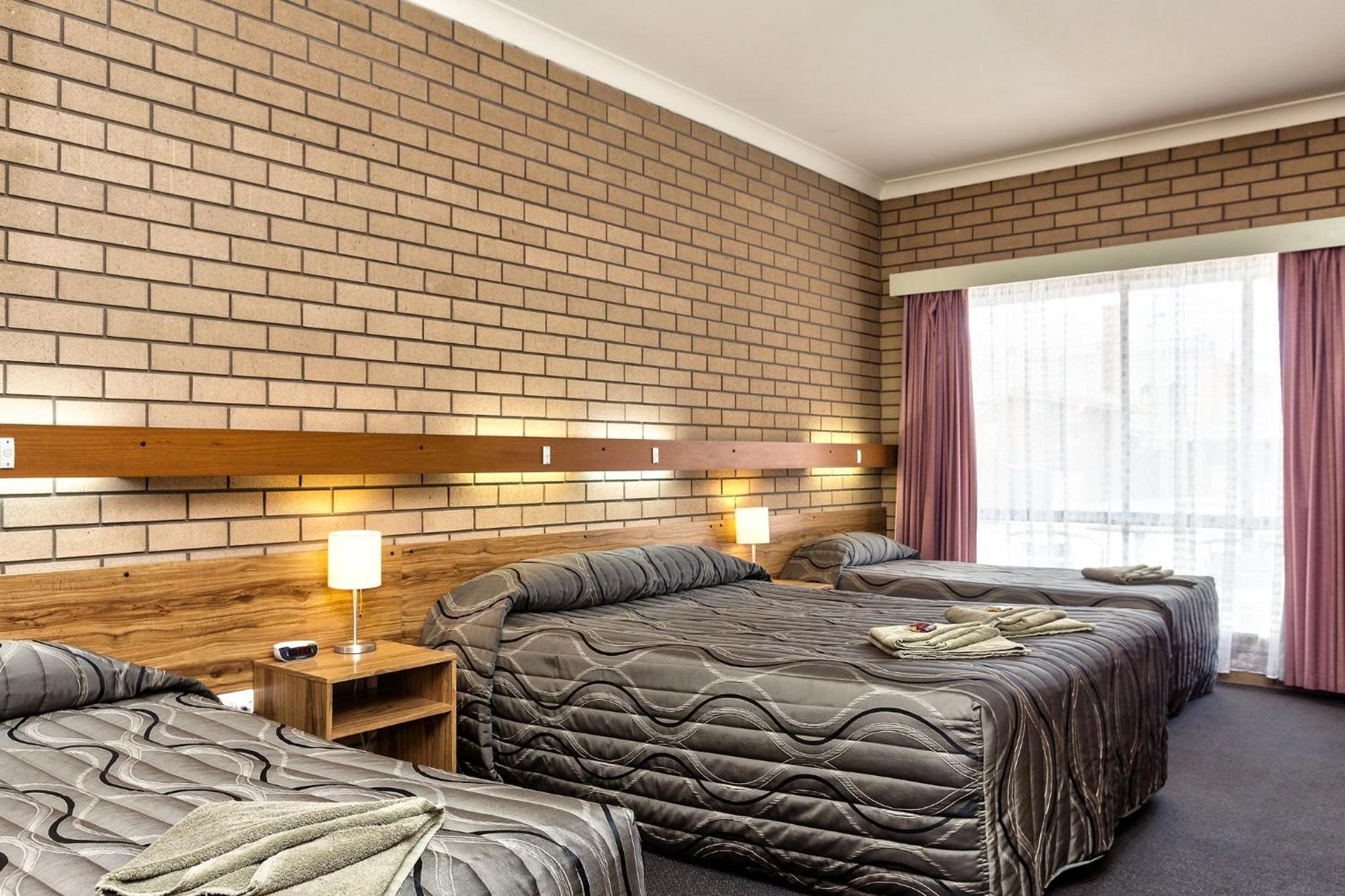 Two-Bedroom Suite photo 3
