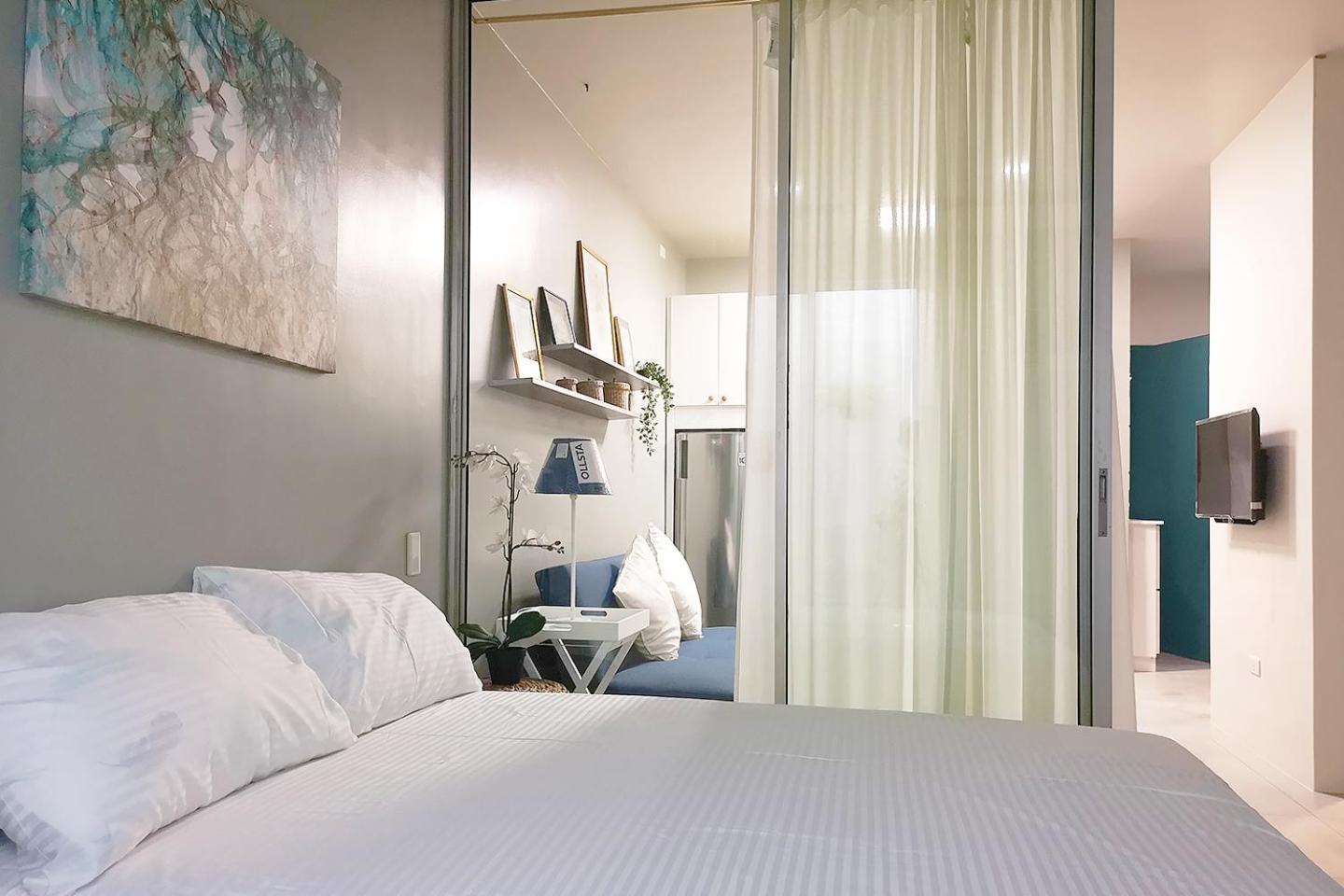 One-Bedroom Apartment - Photo 1