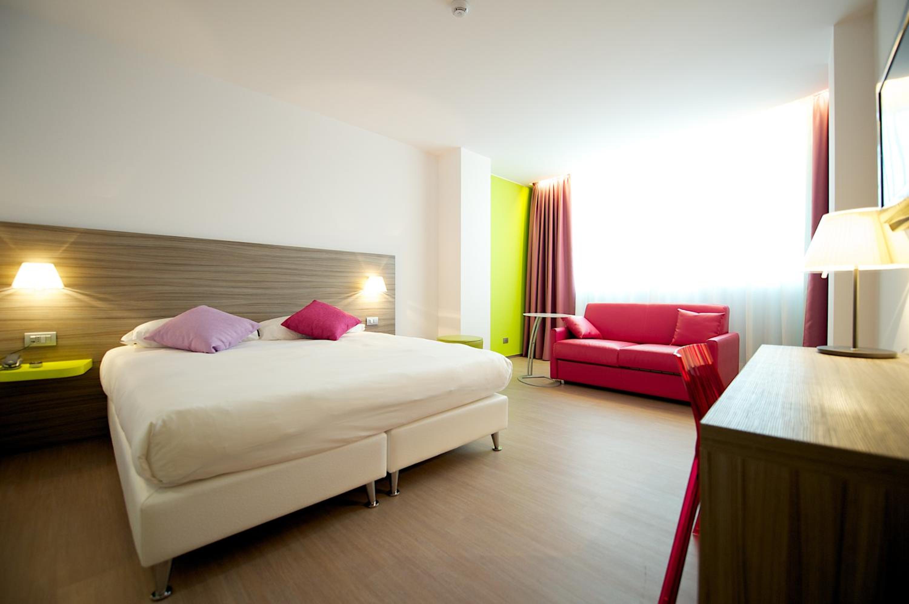 Standard Double Room - Photo 4