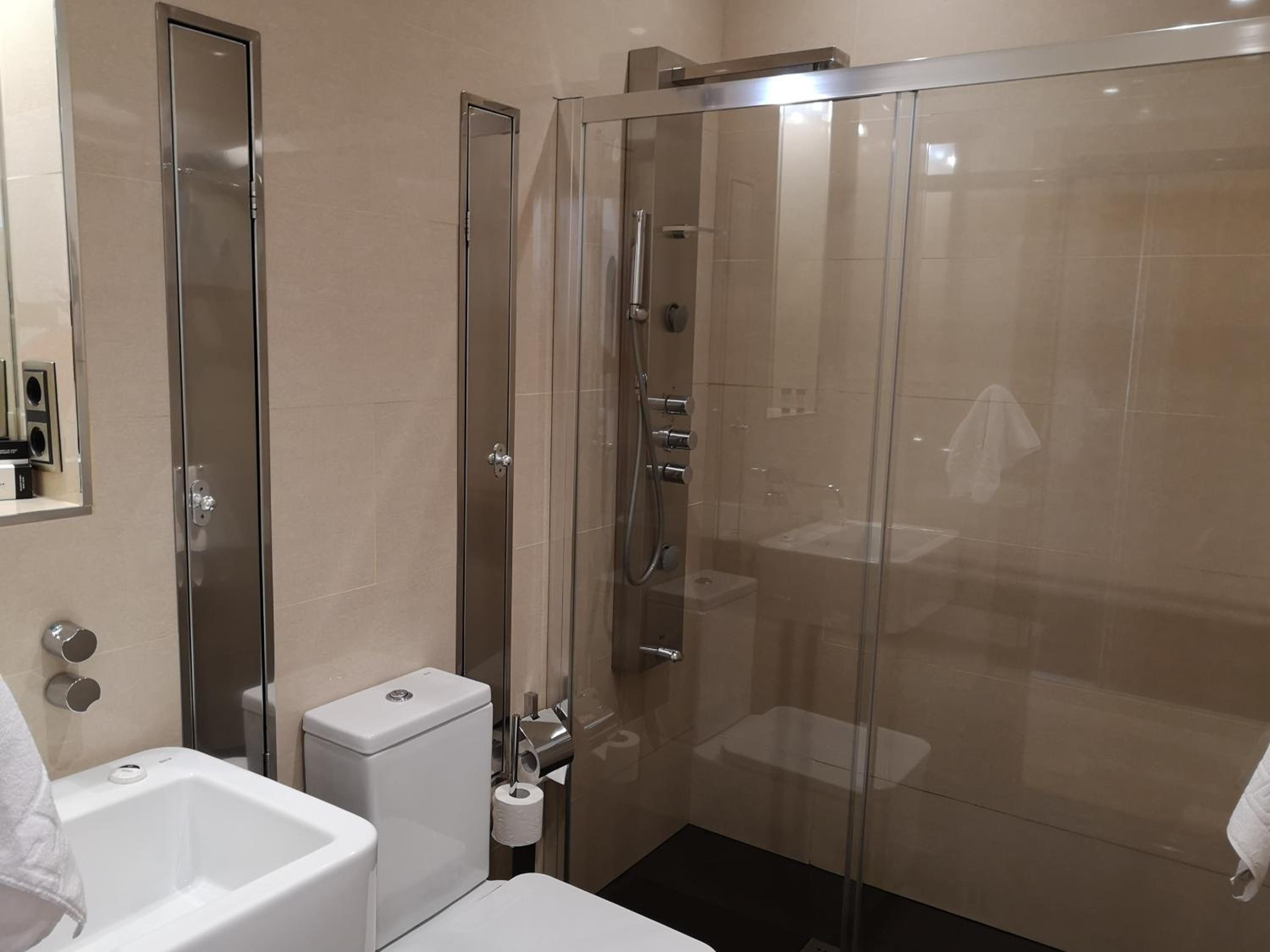 Double or Twin Room with Terrace - Photo 17