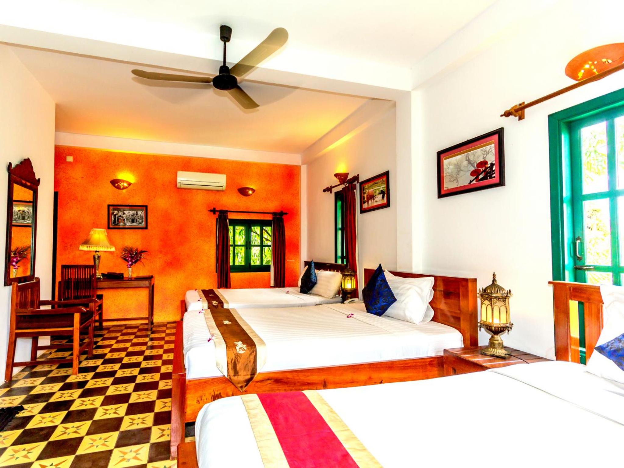 Triple Room with Pool View - Photo 4