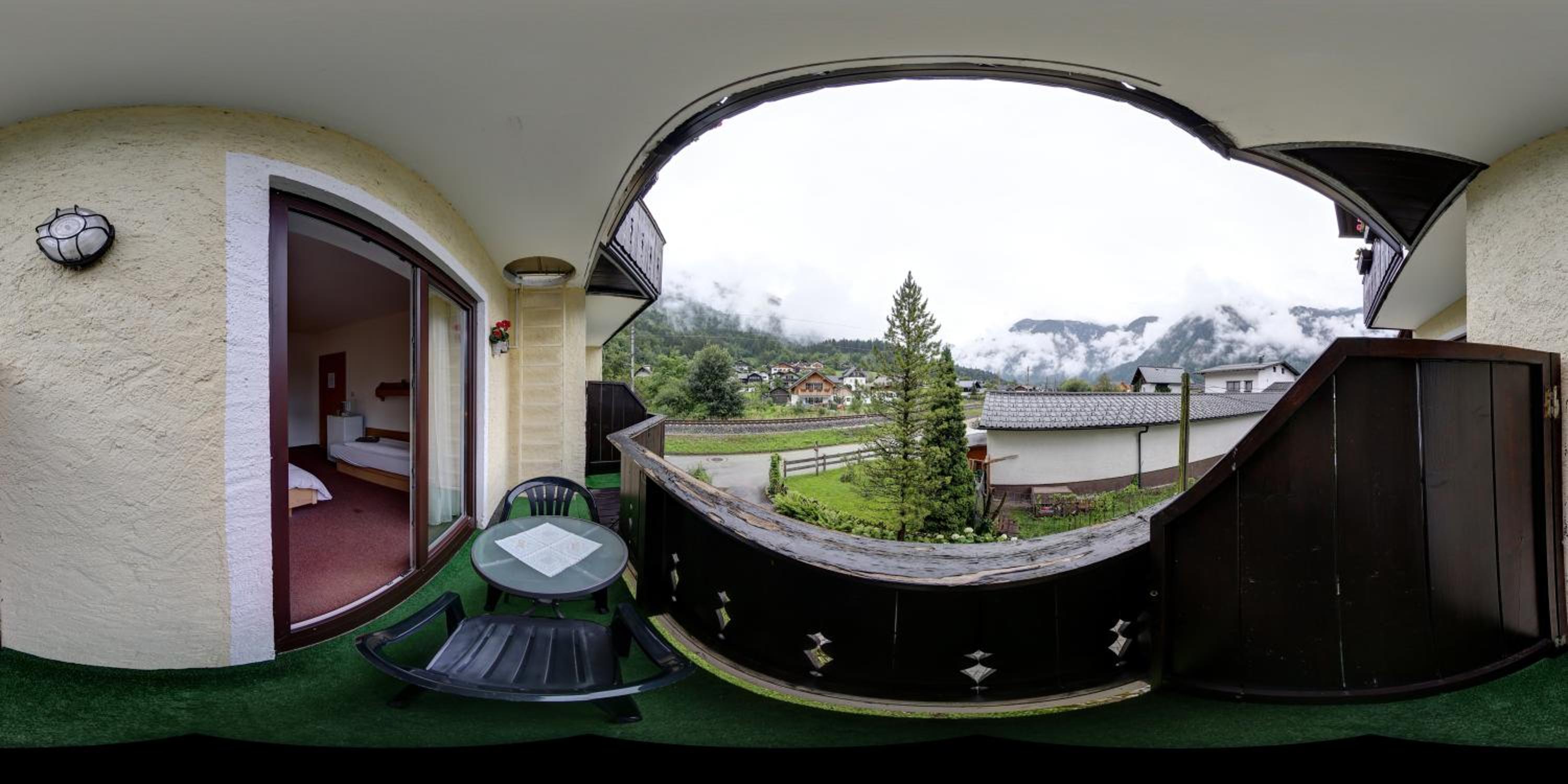 Apartment with Mountain View photo 2