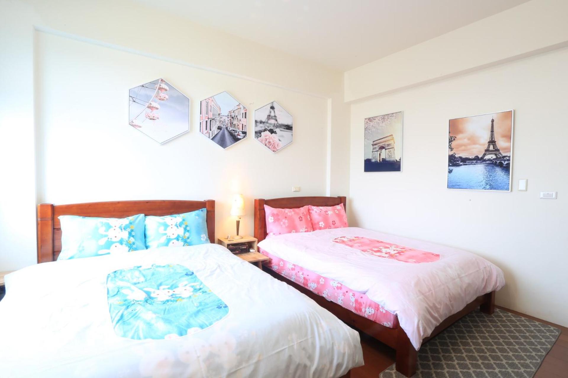 Quadruple Room with Shared Bathroom photo 3
