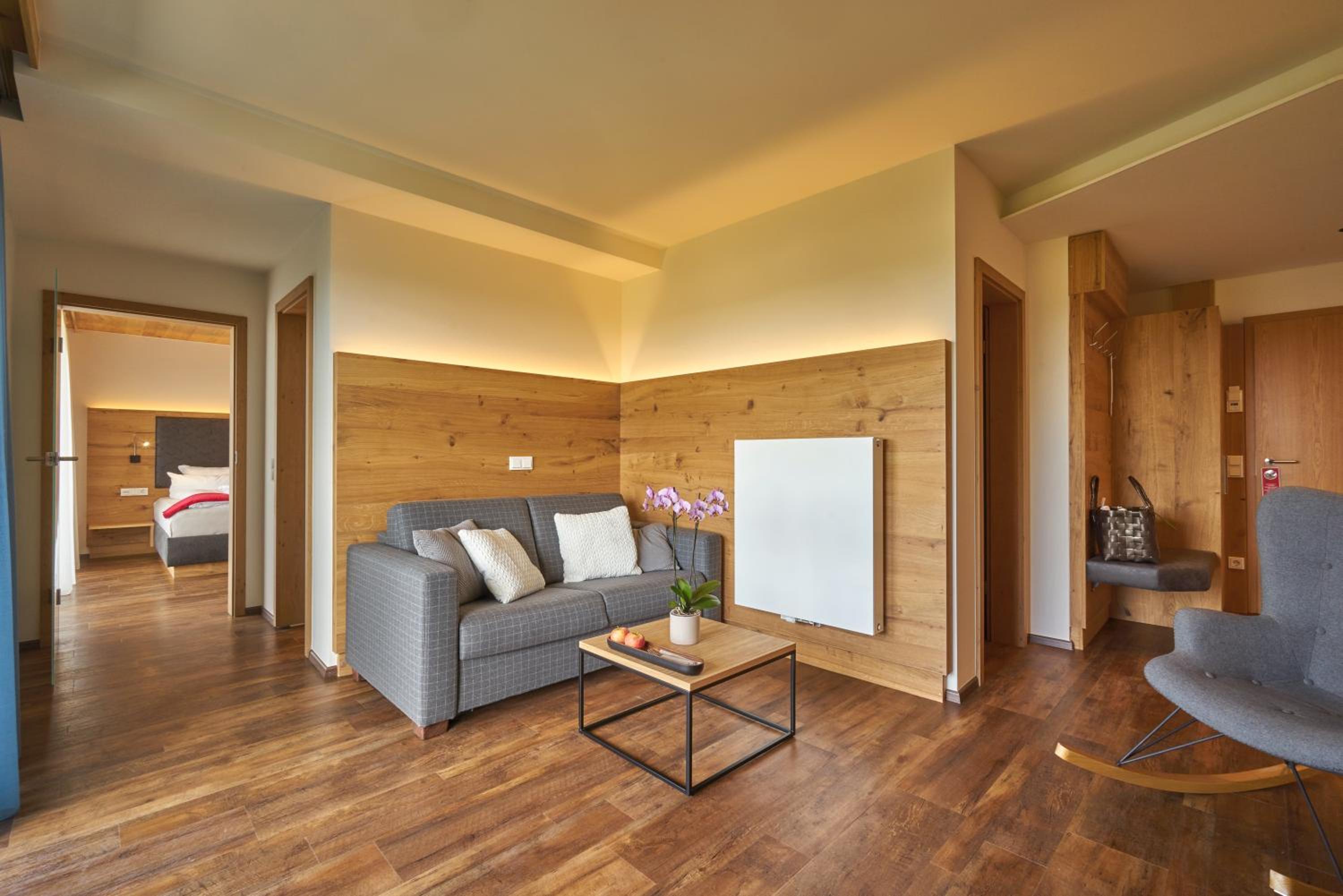 Studio with Balcony - Photo 6