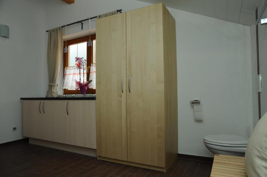 Studio Apartment with Terrace photo 2