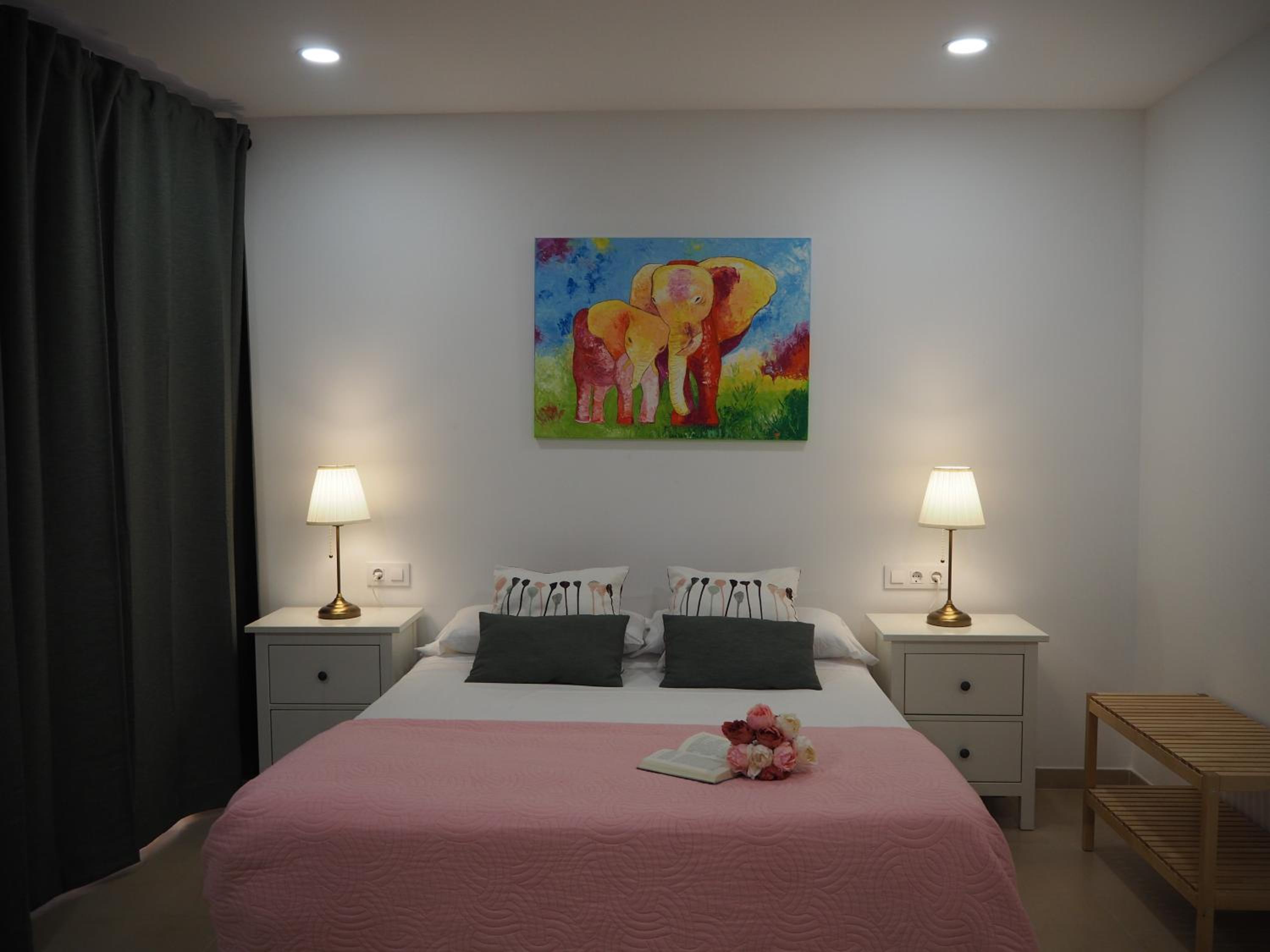 Queen Room - Disability Access photo 2
