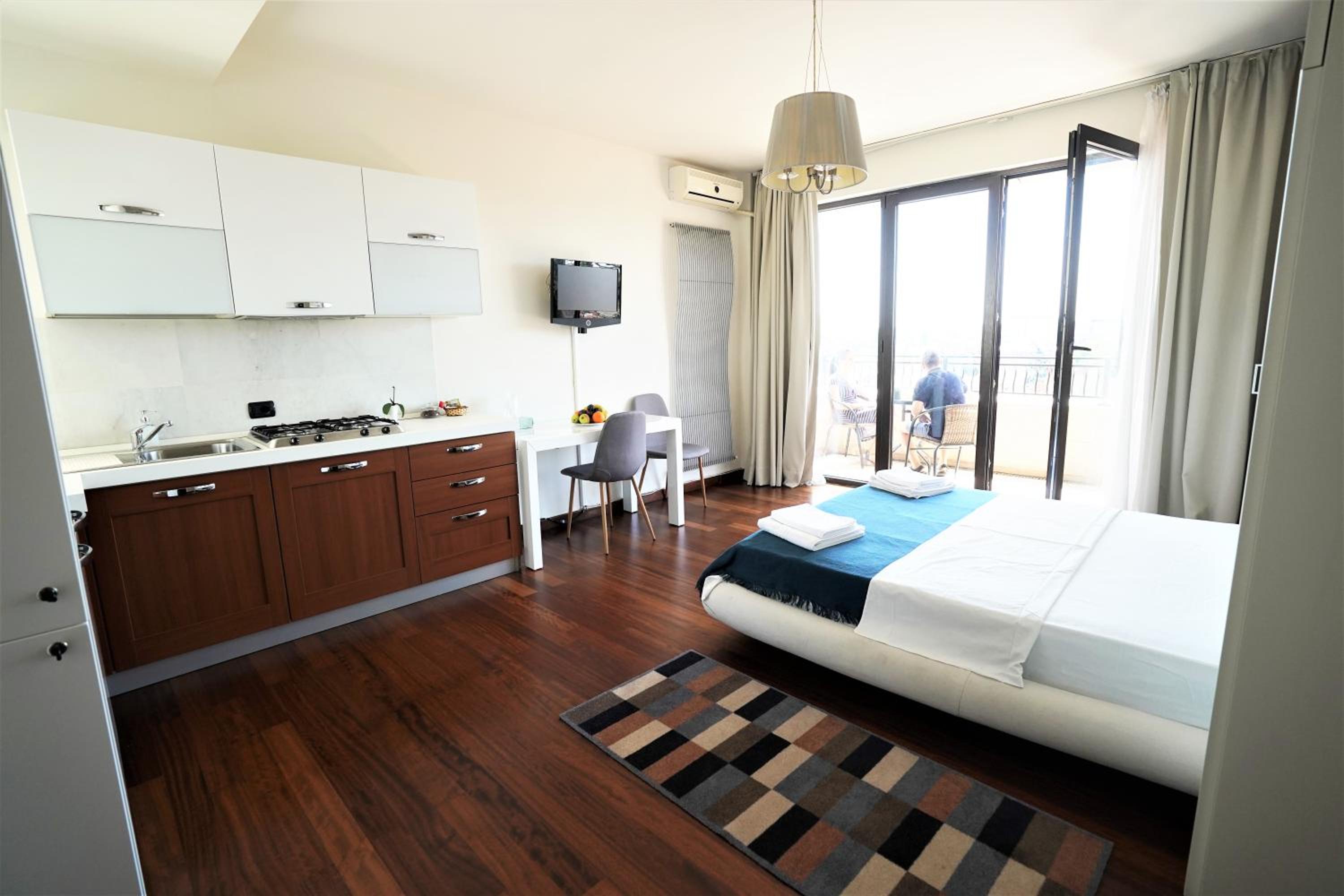 Studio Apartment