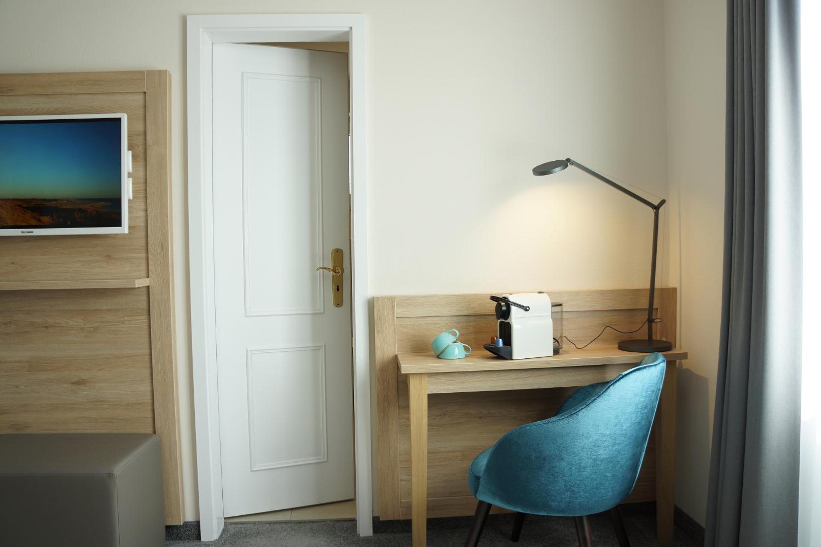 Comfort Double Room with Balcony, photo 7