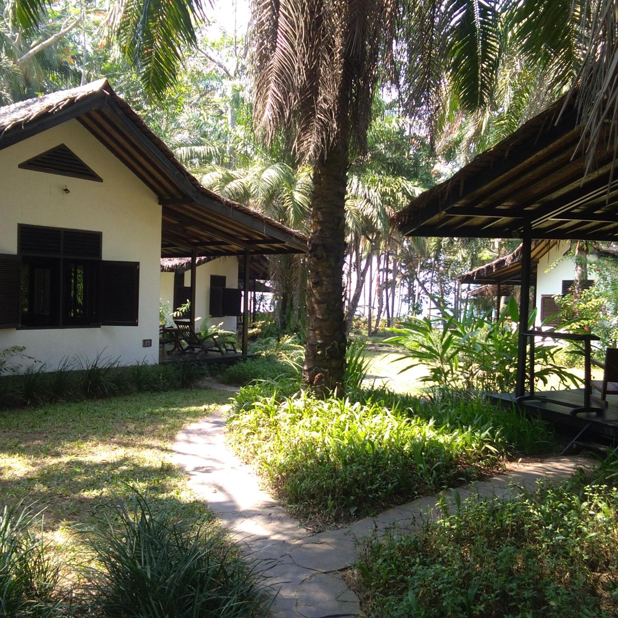 Villa - Beach Front - Photo 4