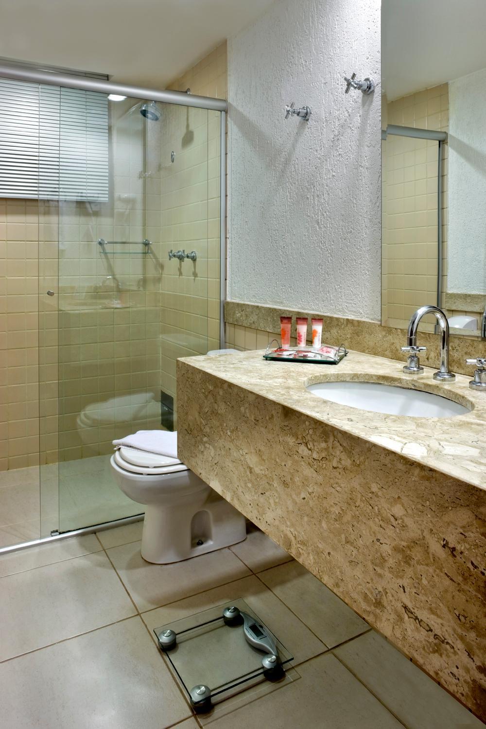 Suite - Photo 2