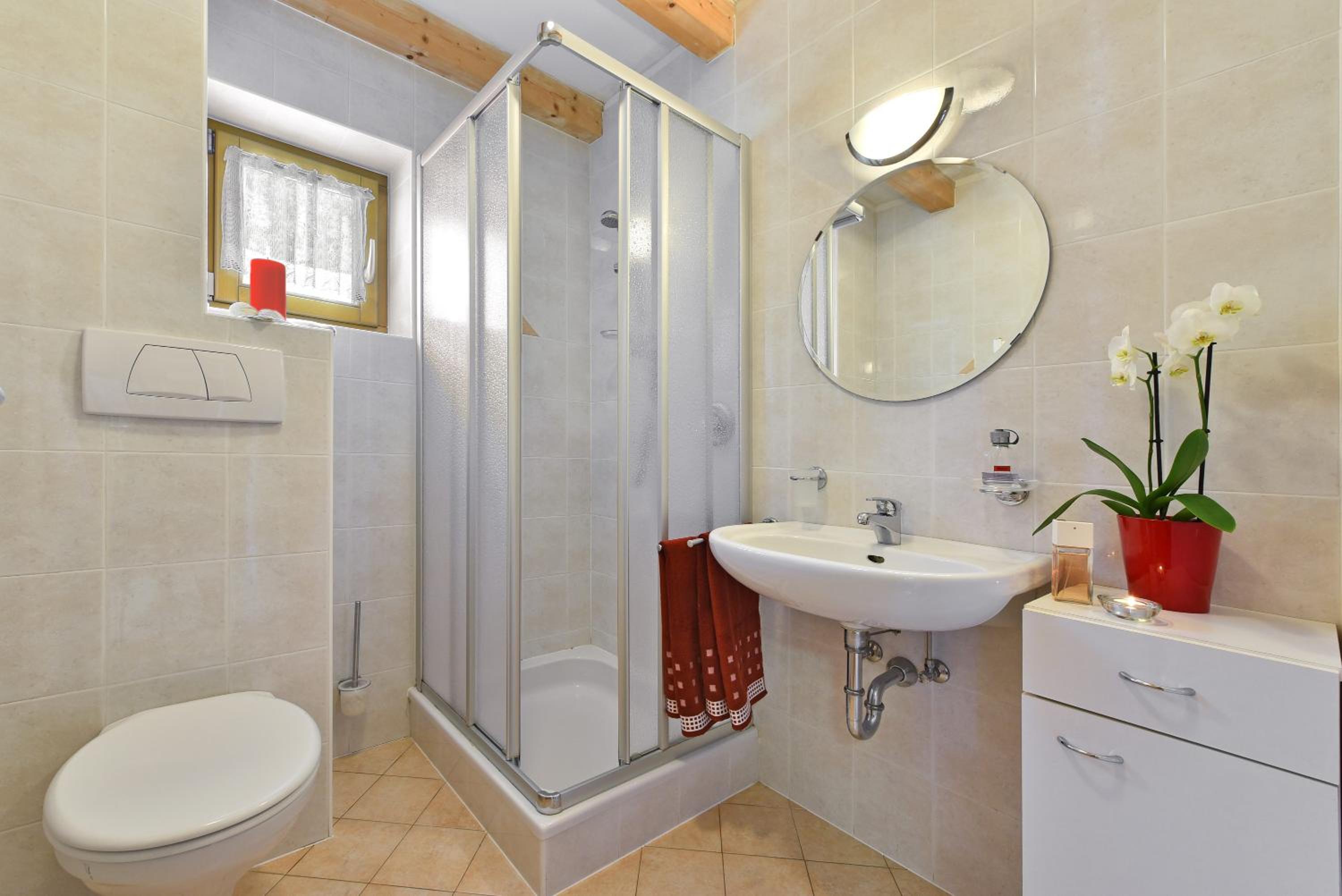 One-Bedroom Apartment with Balcony photo 2