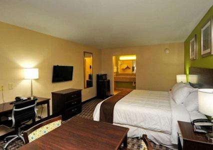 King Room - Non-Smoking - Photo 4