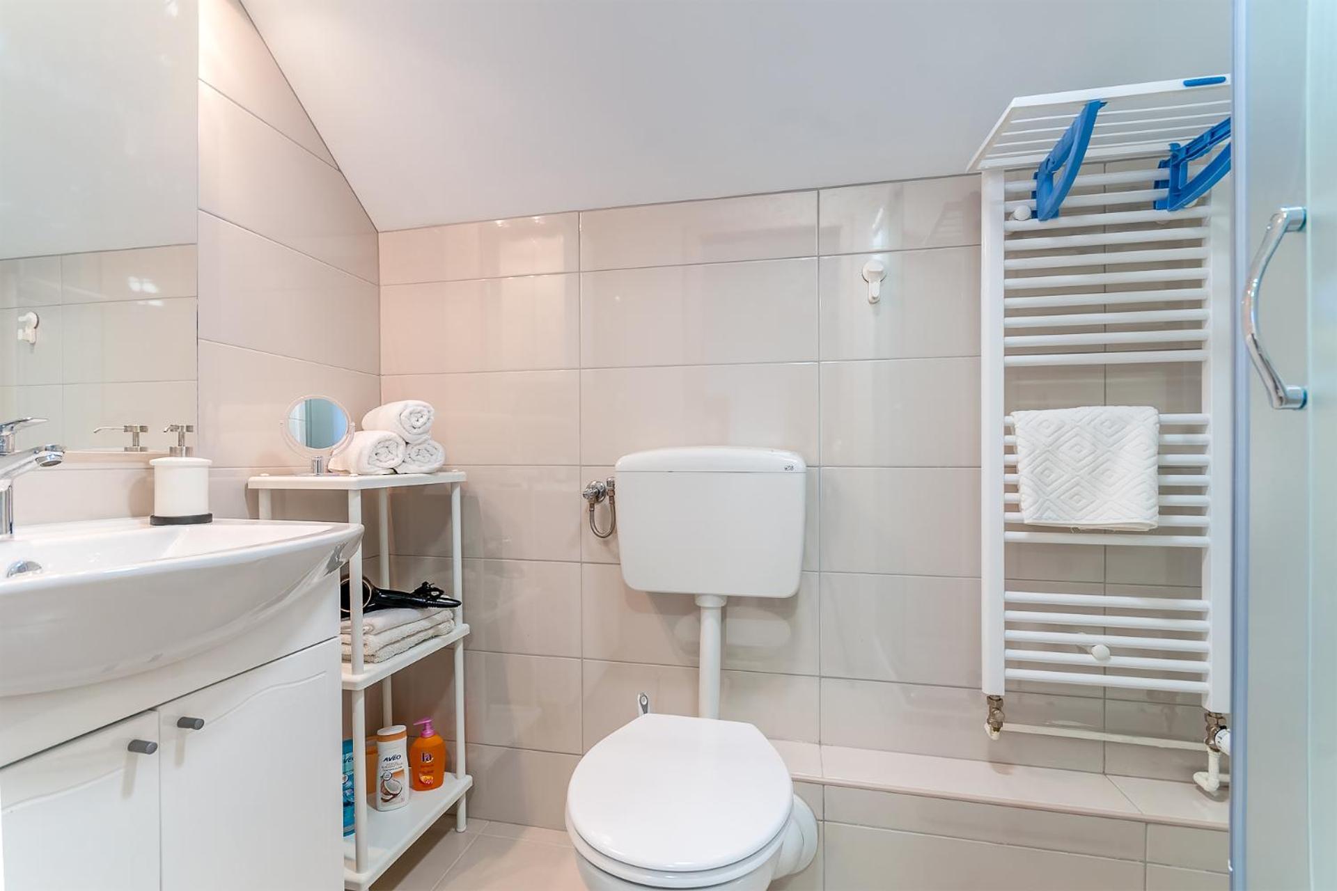 Apartment - Photo 9