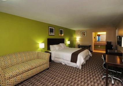 King Room - Non-Smoking - Photo 3